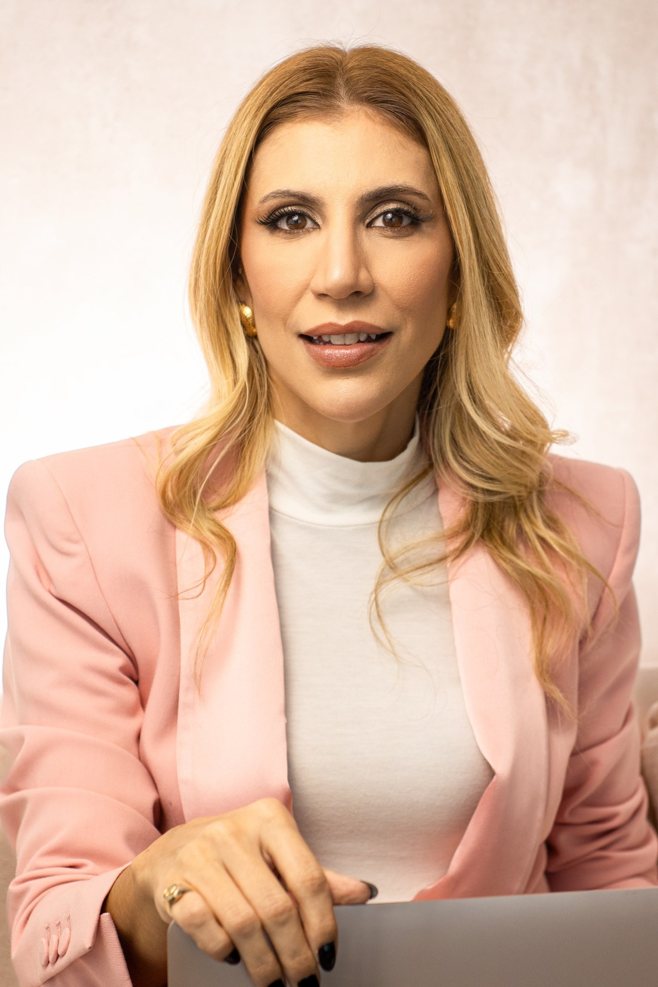 Dra. Gabriela Ewbank