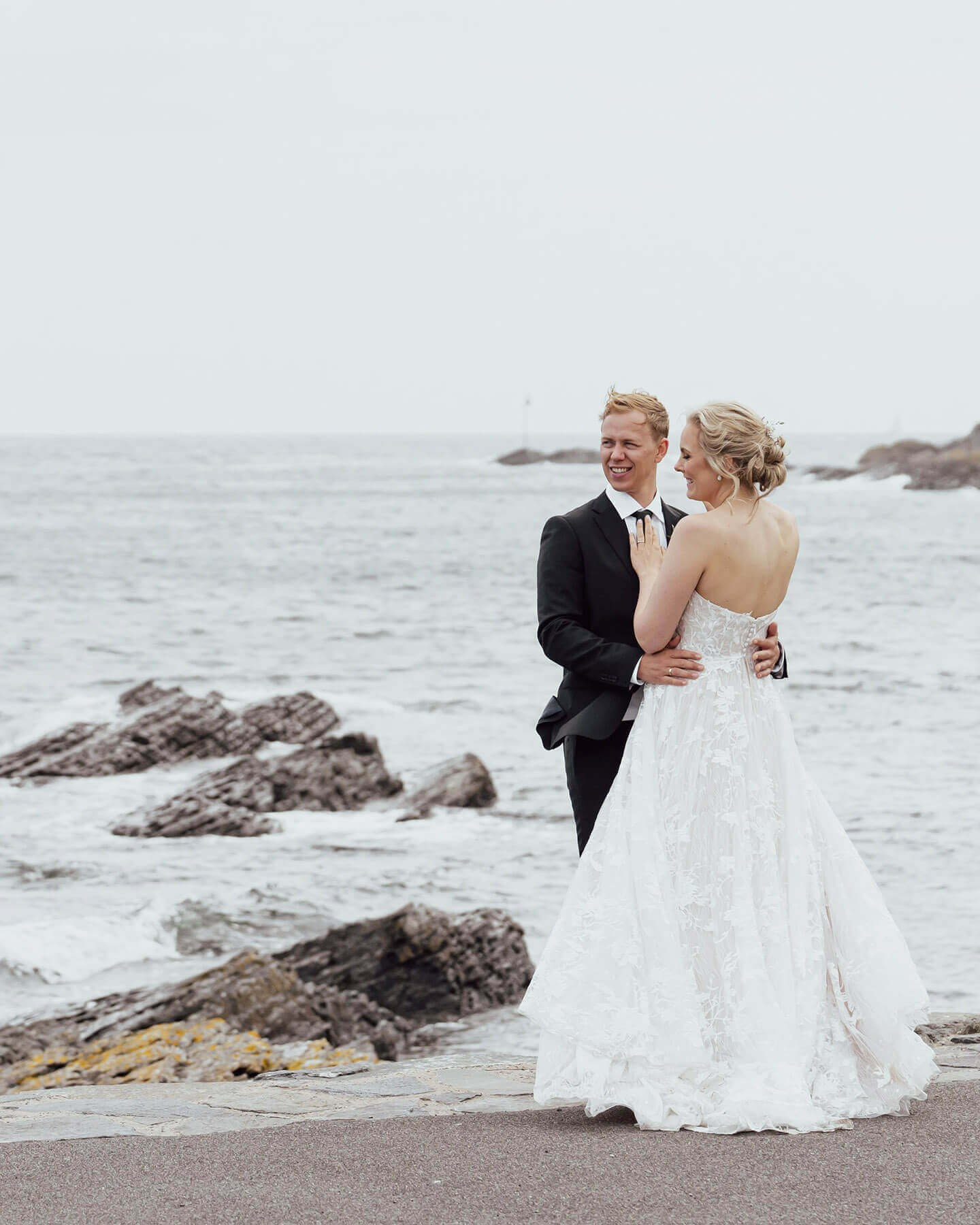 KONTAKT. Bryllupsfotograf og videograf i Telemark, Vestfold og Oslo