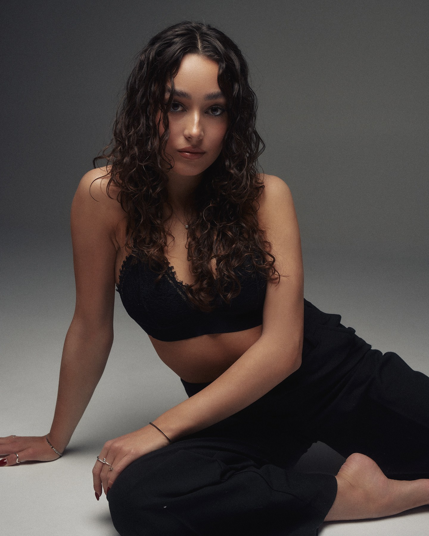 PORTFOLO. Profesionalus fotografas Vilniuje. Asmeninės ir šeimos fotosesijos, vestuvių, krikštynų bei renginių fotografavimas, produktų fotografija