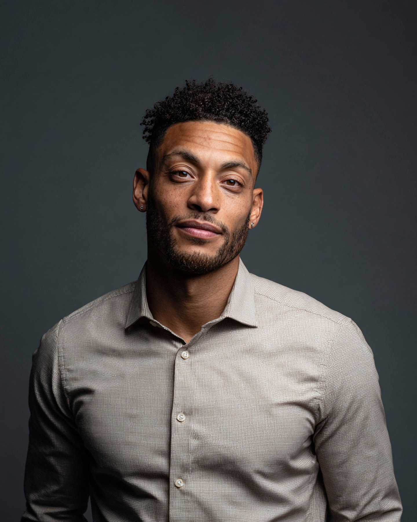 LinkedIn & Business Headshots Packages in NYC. Professional Headshot Photographer in NY & NJ