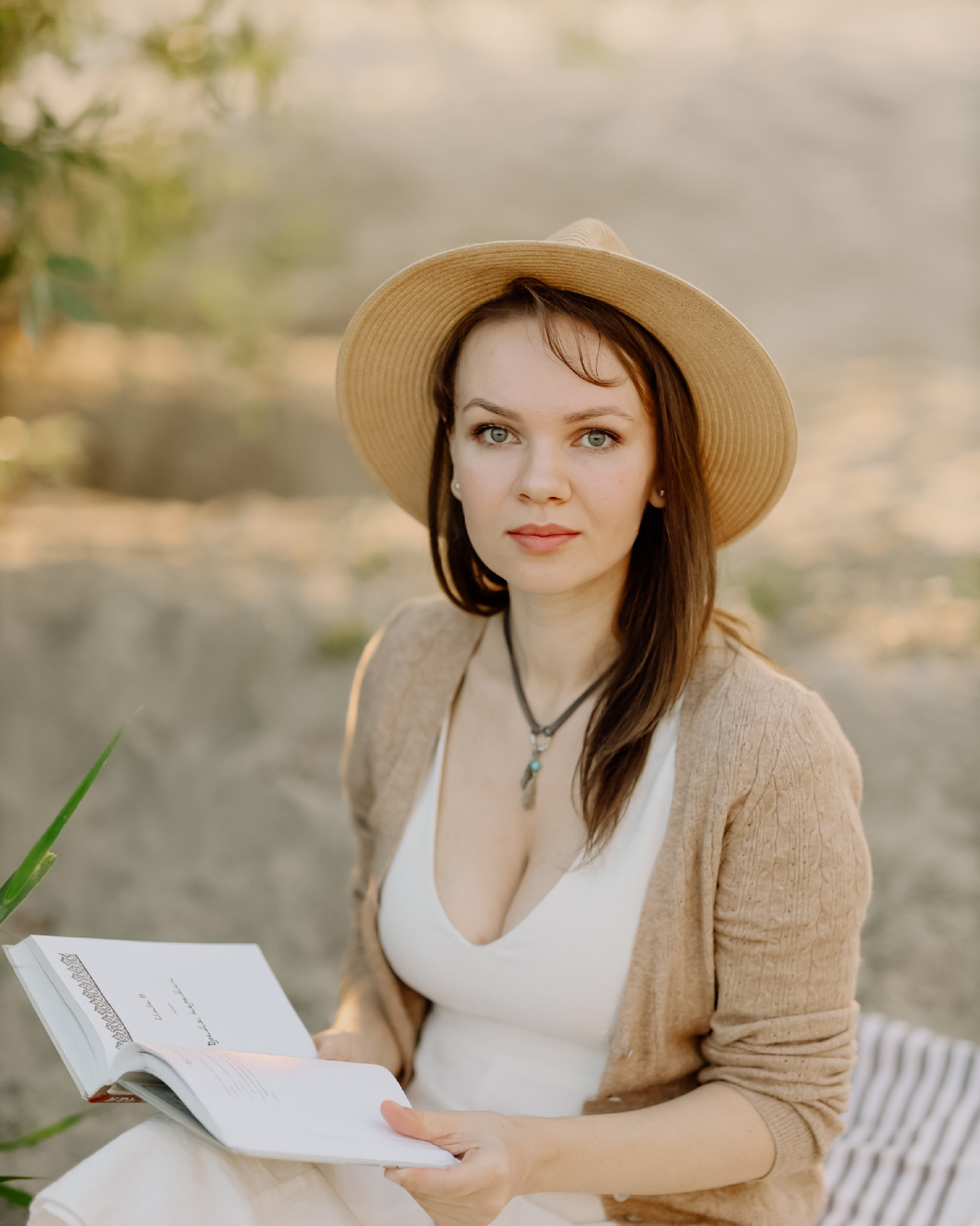 Contacts. Family and children’s lifestyle photographer Elena Tumanova