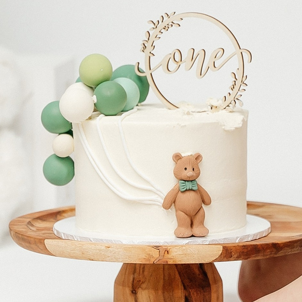 Cake smash session. Newborn and family photographer. Hills District. Sydney