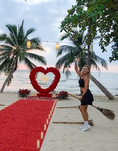 Contact. Romantic proposal on Koh Samui, Thailand