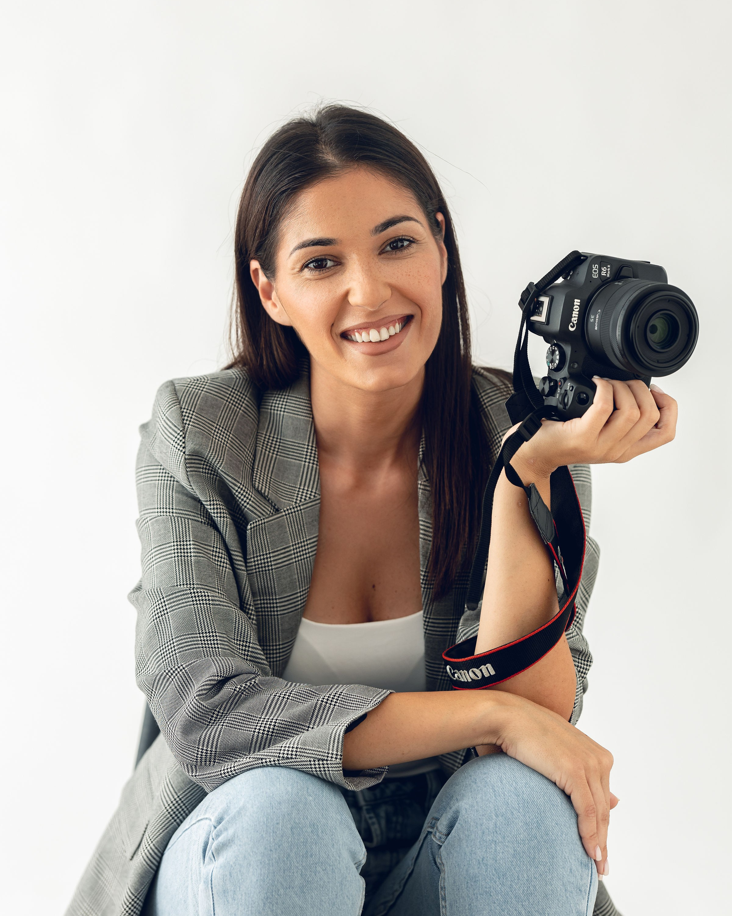 Contact Me. Family and Wedding Photographer