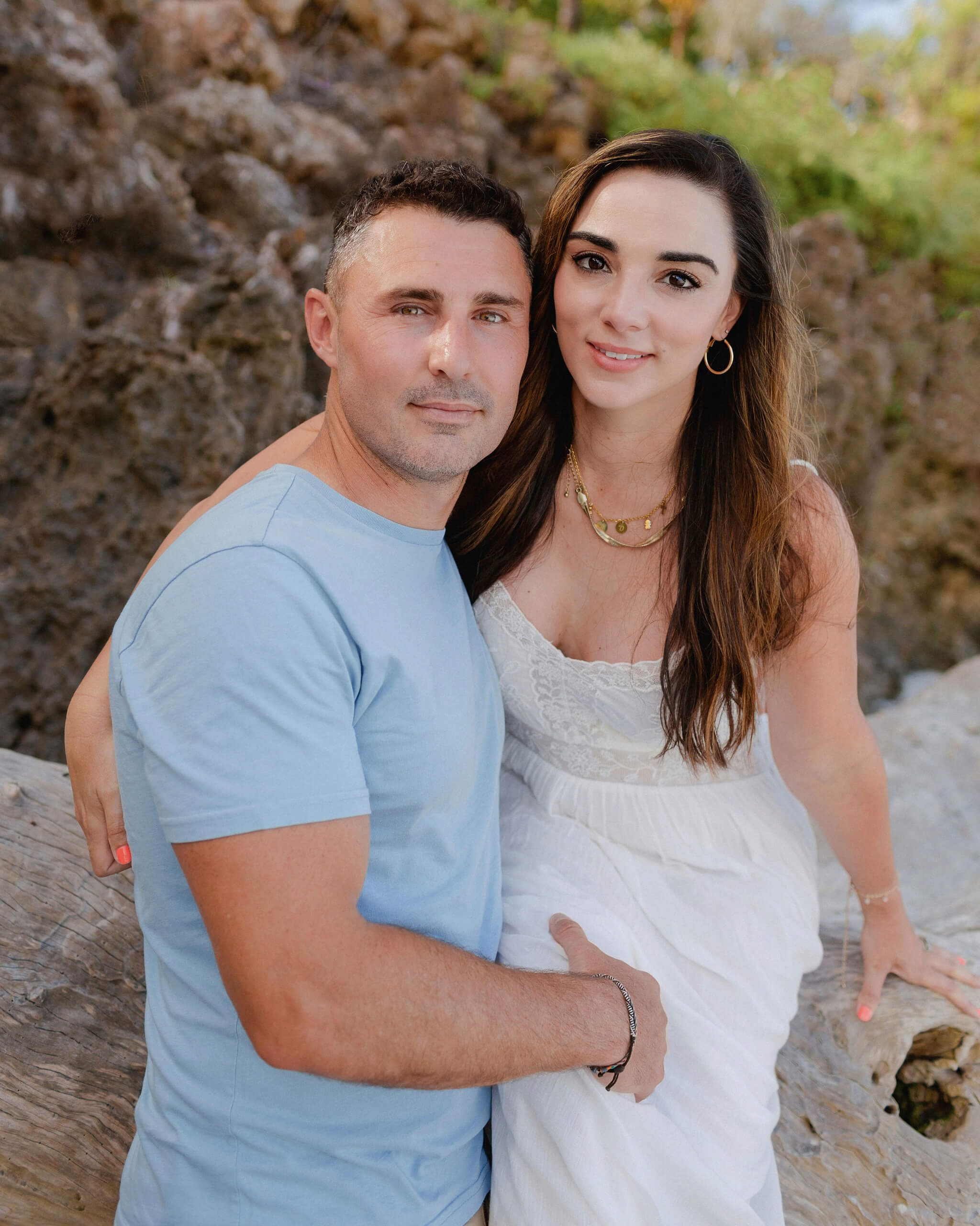 Watamu engagement photo session, love story under driftwood.