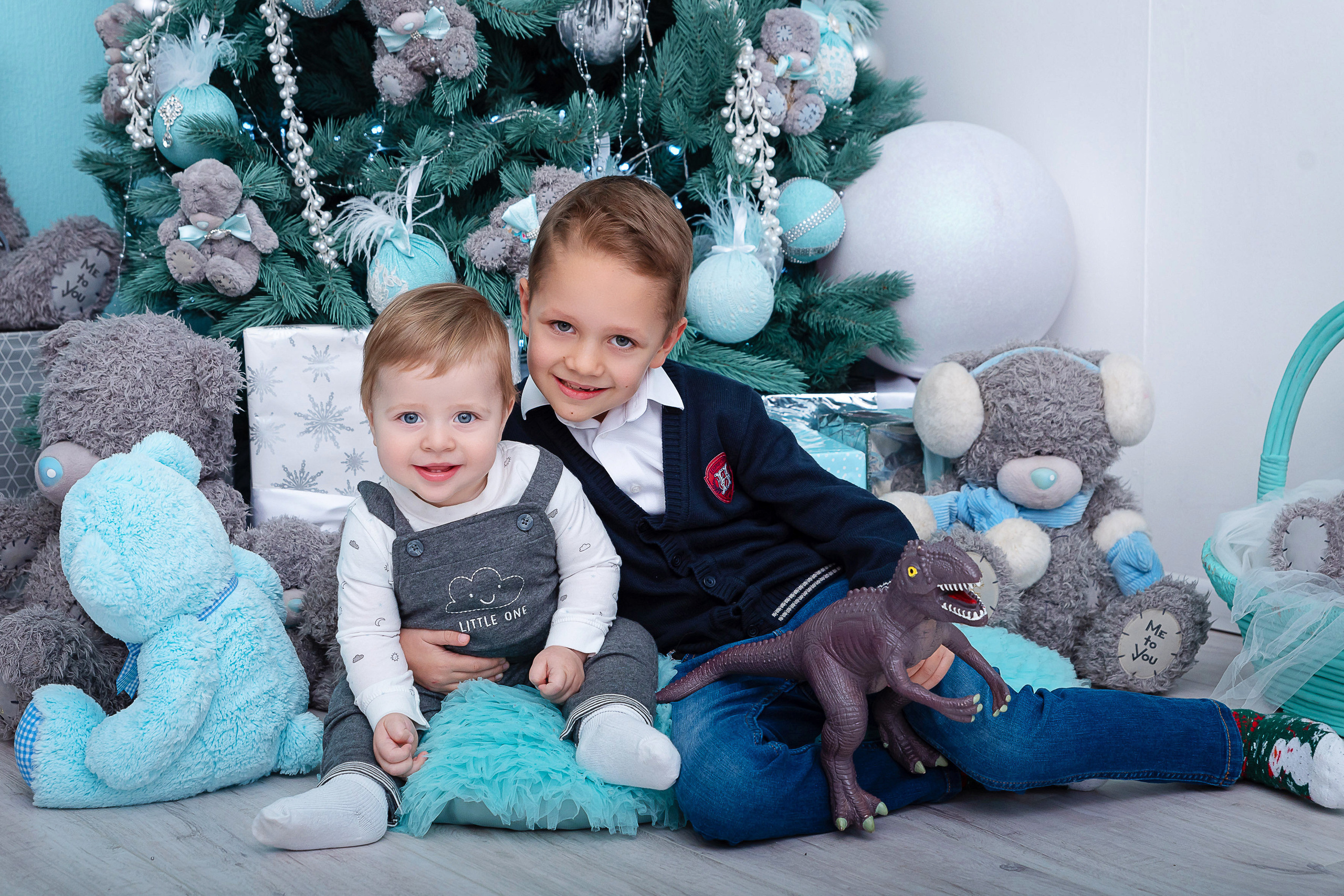 Майя, Артем, Максим