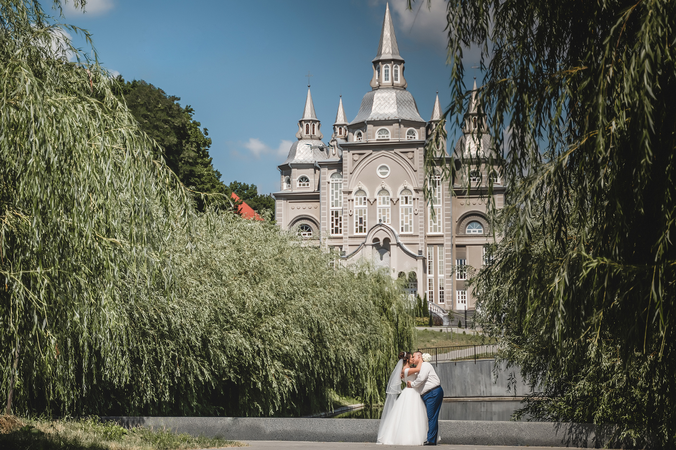 Олександр та Анна