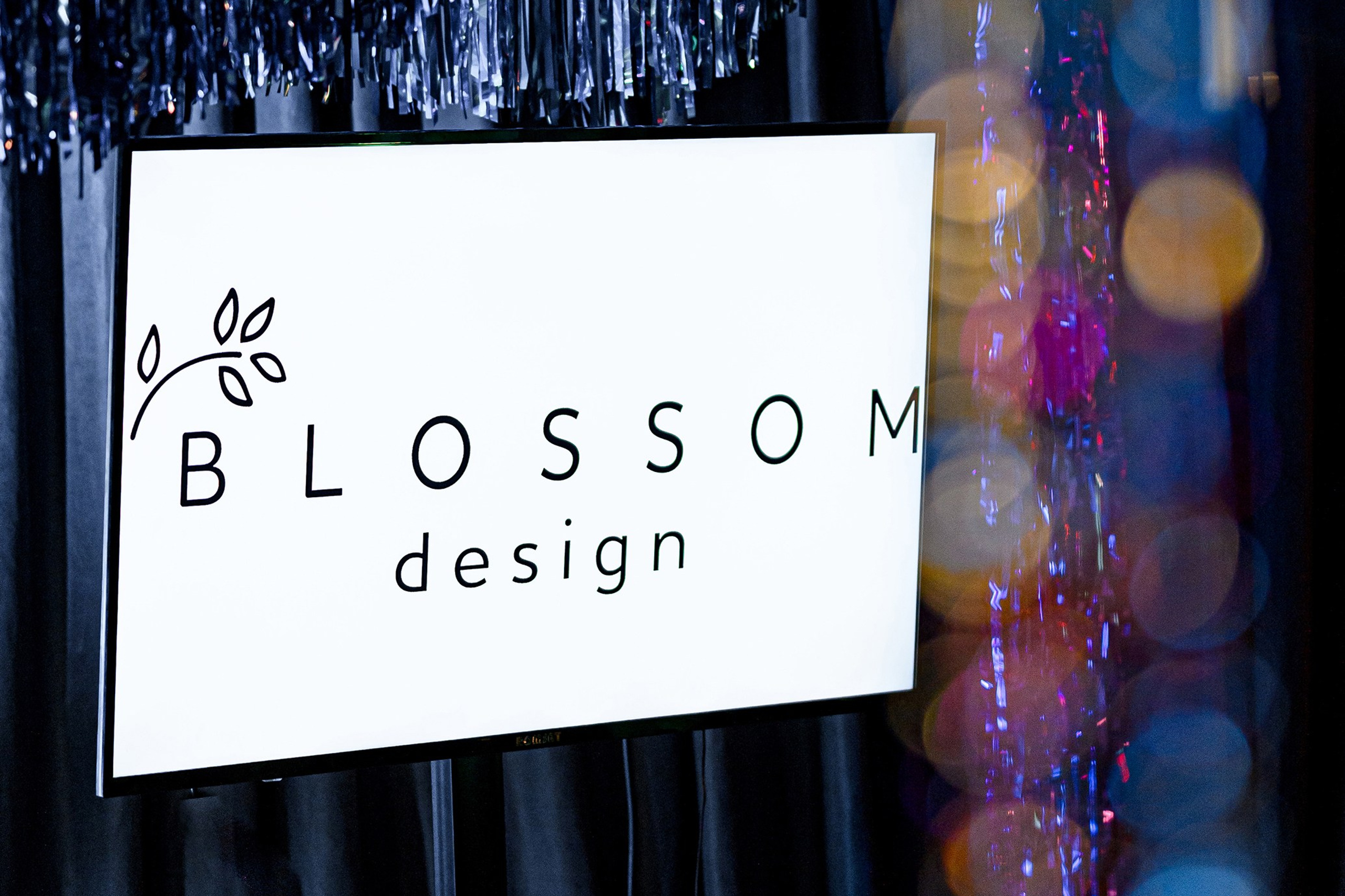 BLOSSOM «ВЖЕ НЕ 18»