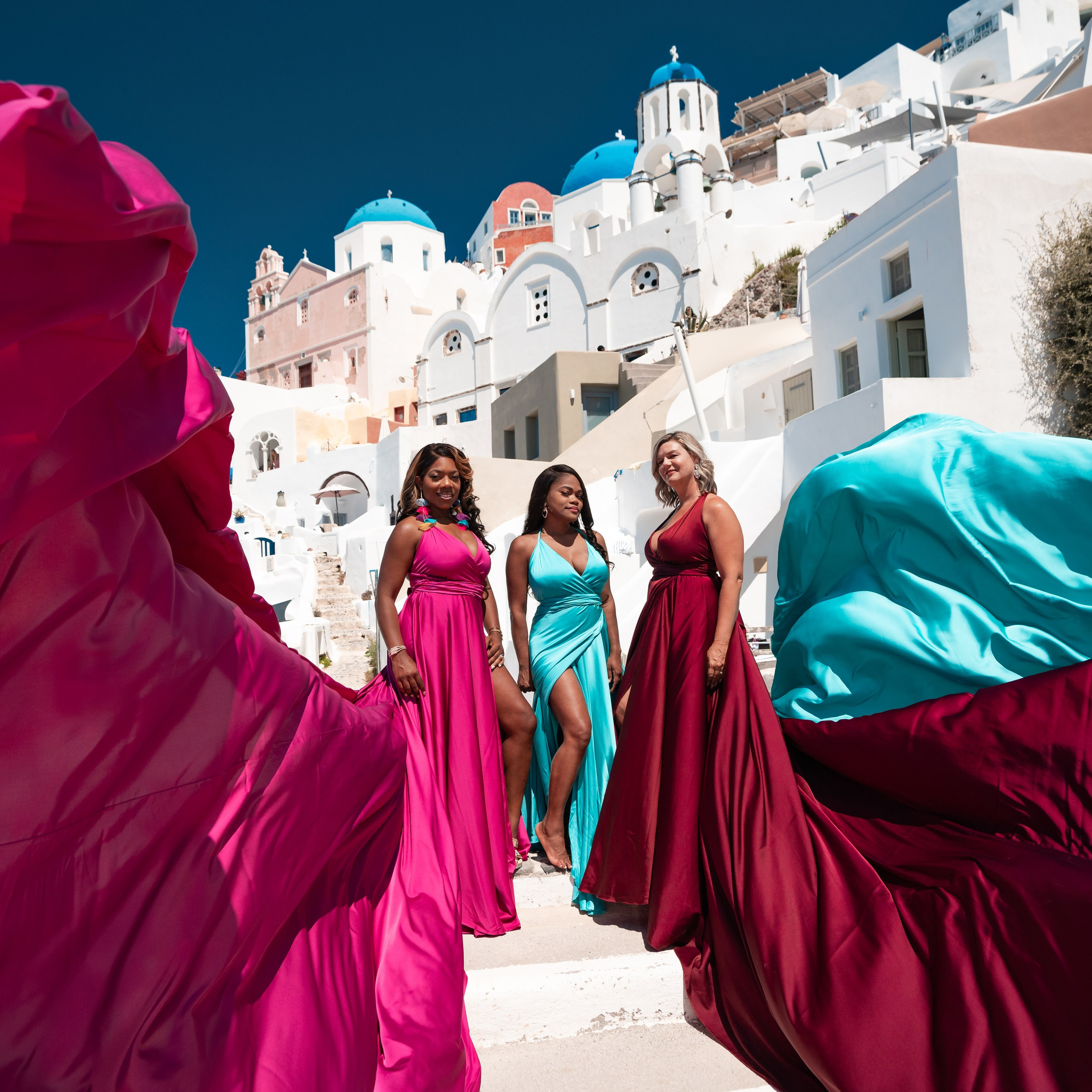 Groupe flying dresses&nbsp;photoshoot by&nbsp;Sokolove