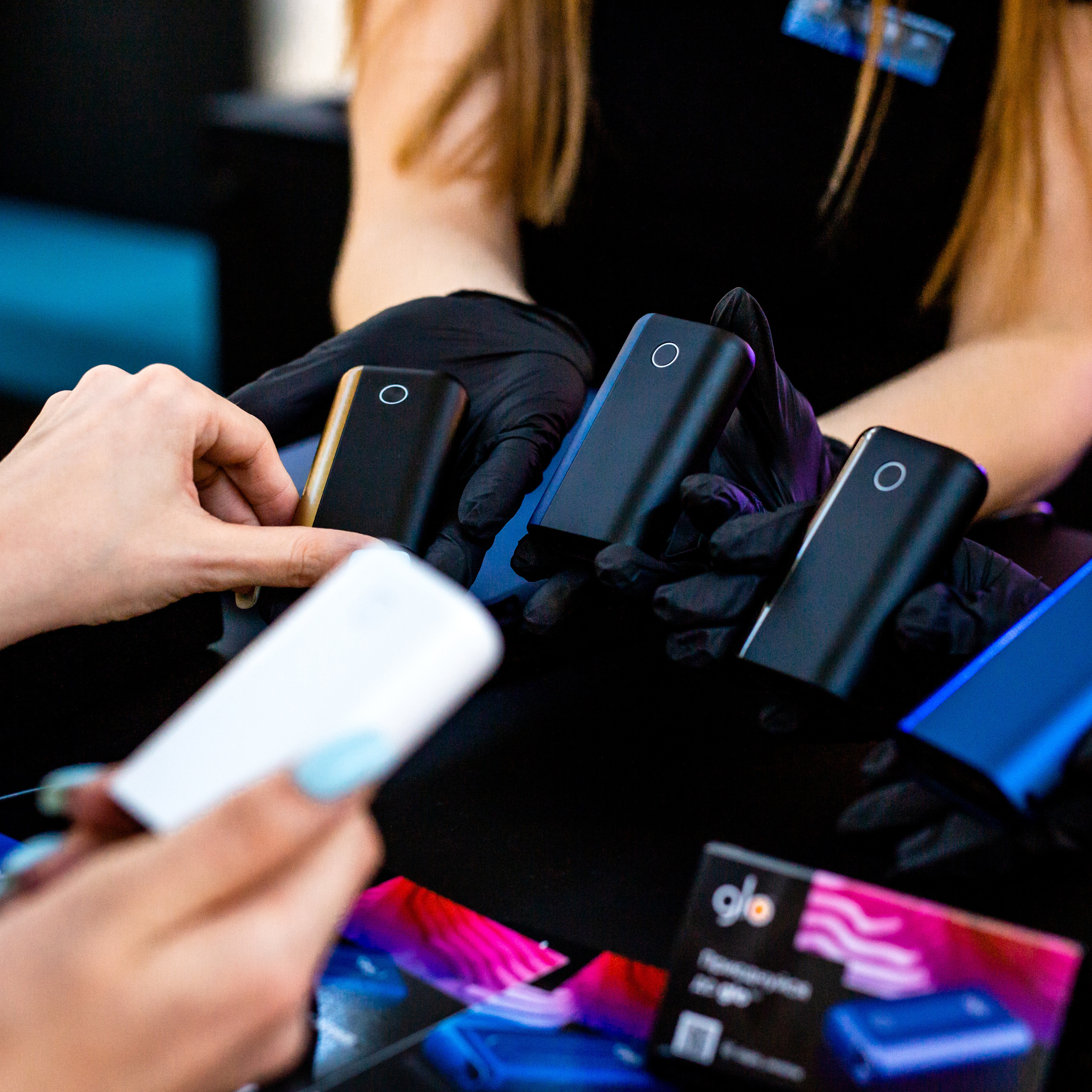 Точка продажу бренду glo™ в ТРЦ «Подоляни»