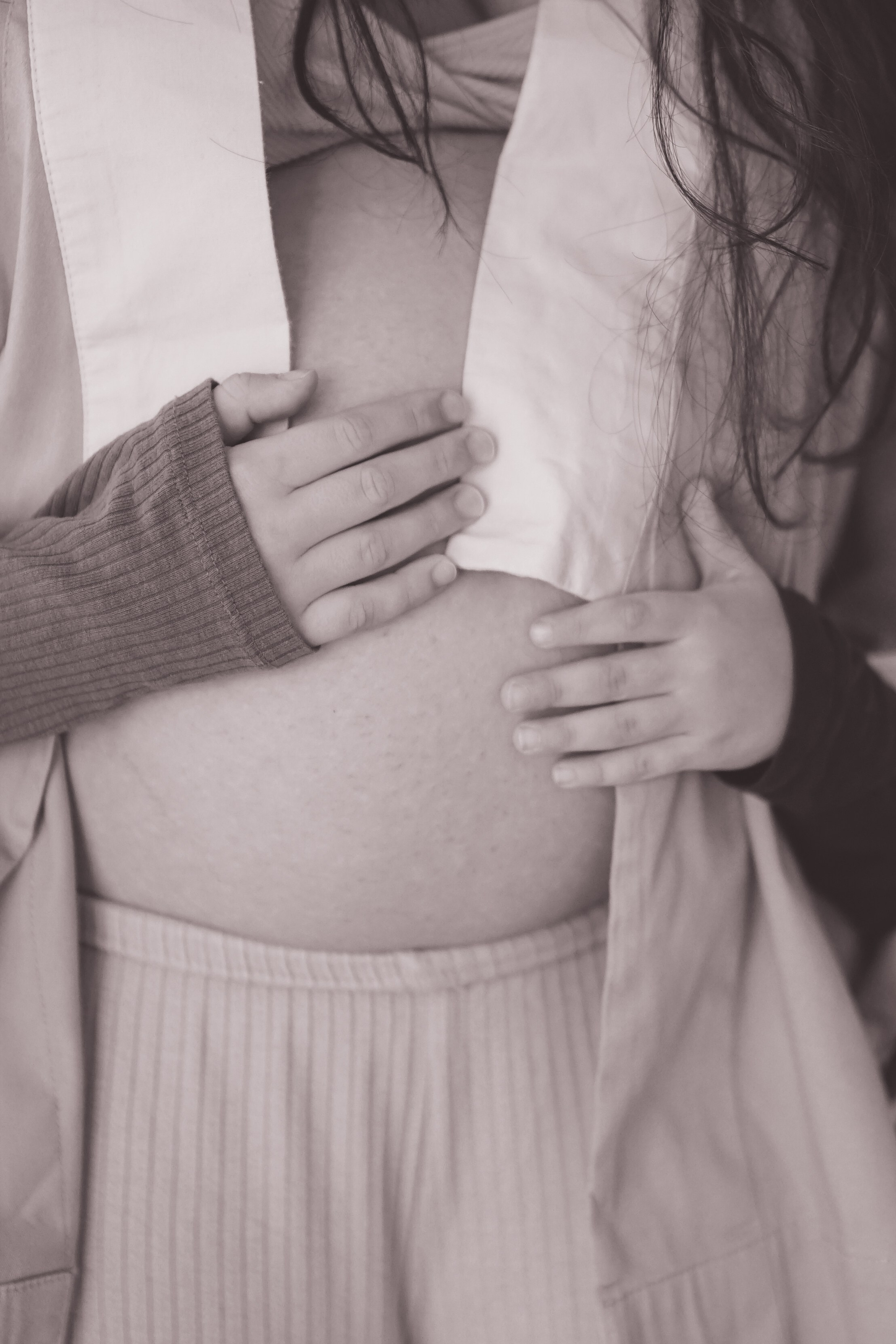 Povești Vizuale: Amintirile Familiei Voastre | Mădălina Beda. Madalina Beda- Artist vizual, fotograf, doula la nastere, consultant babywearing Brasov si in toata tara