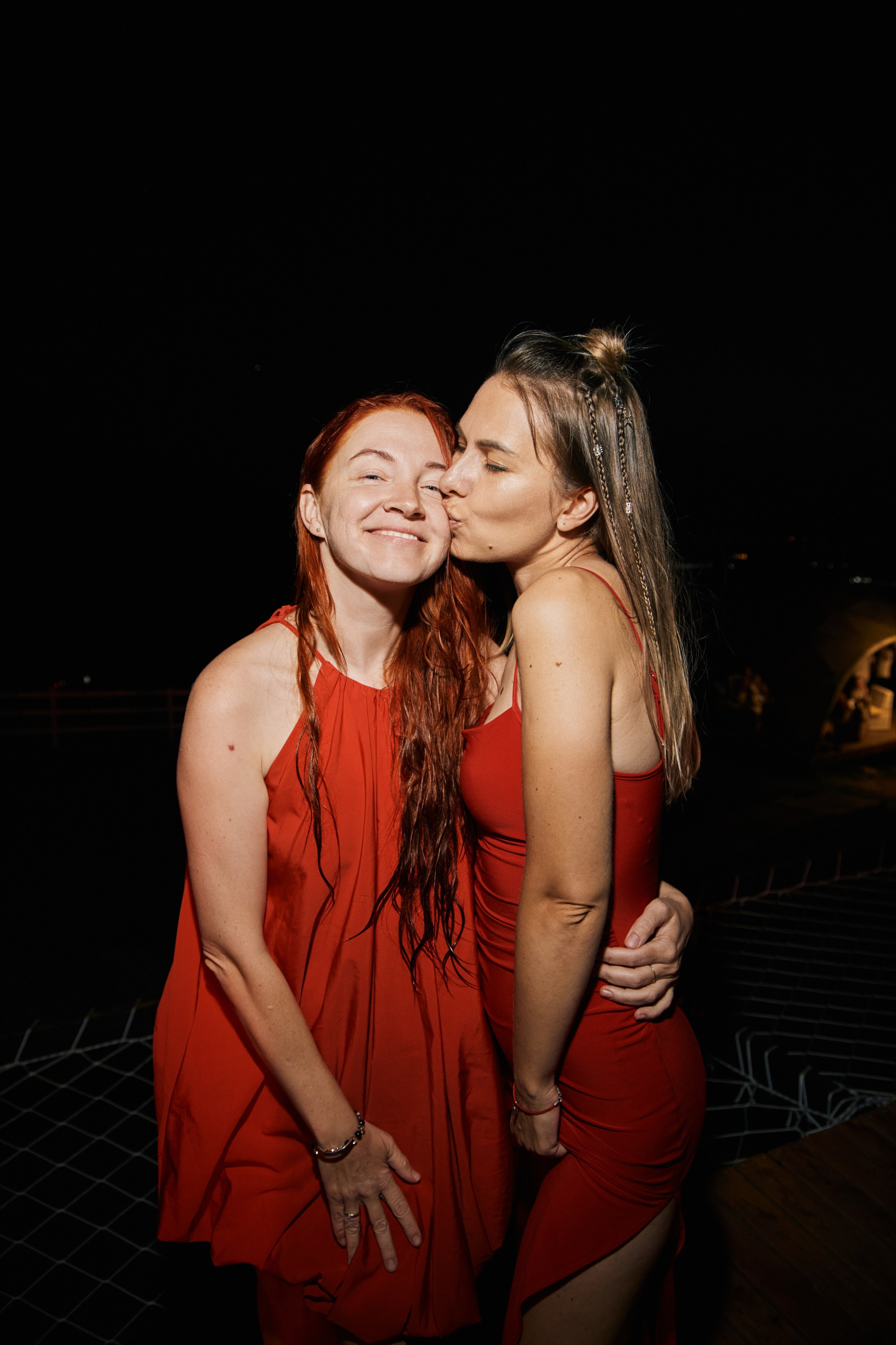 A photoshoot with Yulia in a boat on the water. Photographer & videographer in Tbilisi, Georgia