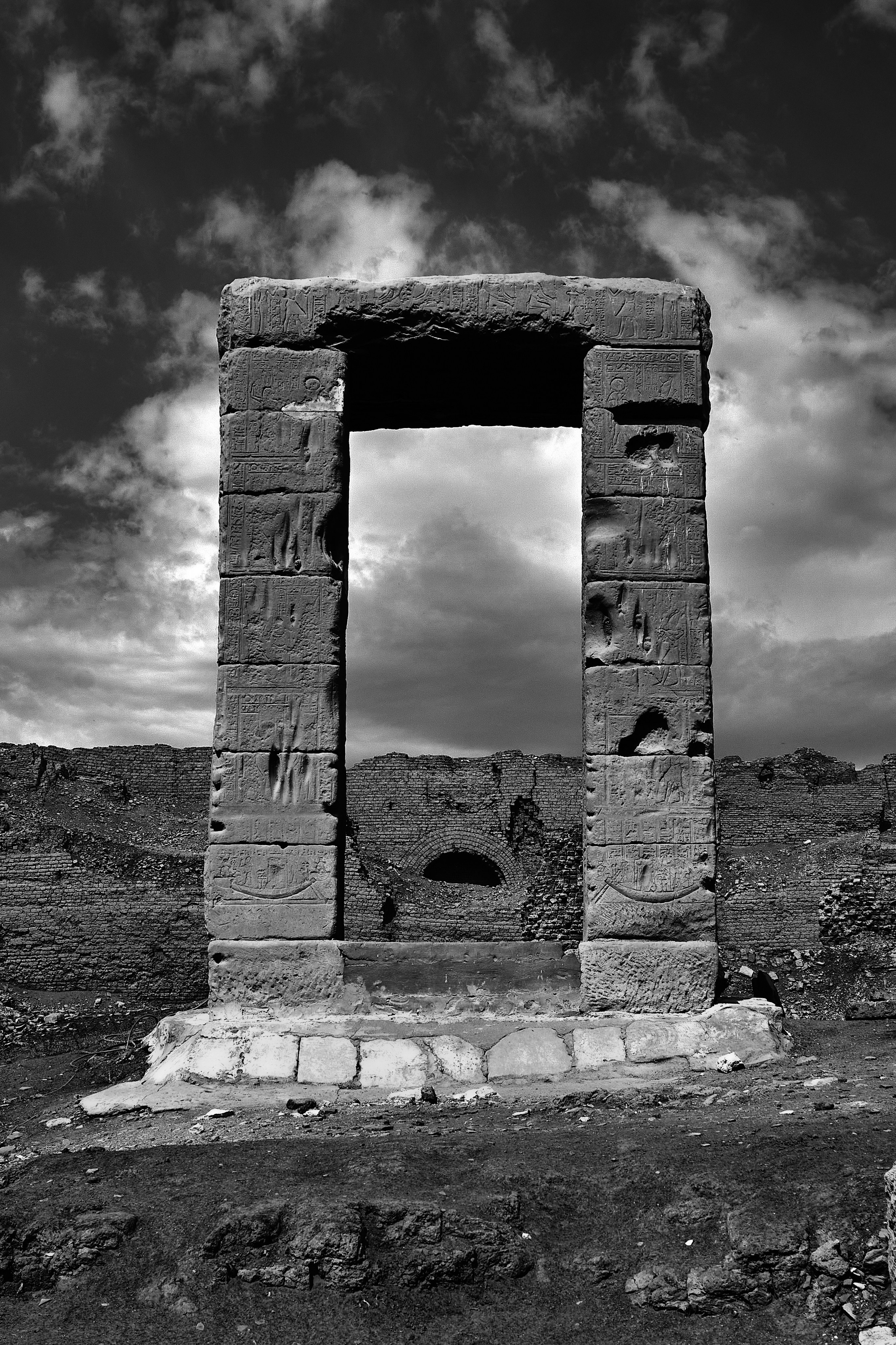 B/W STORIES