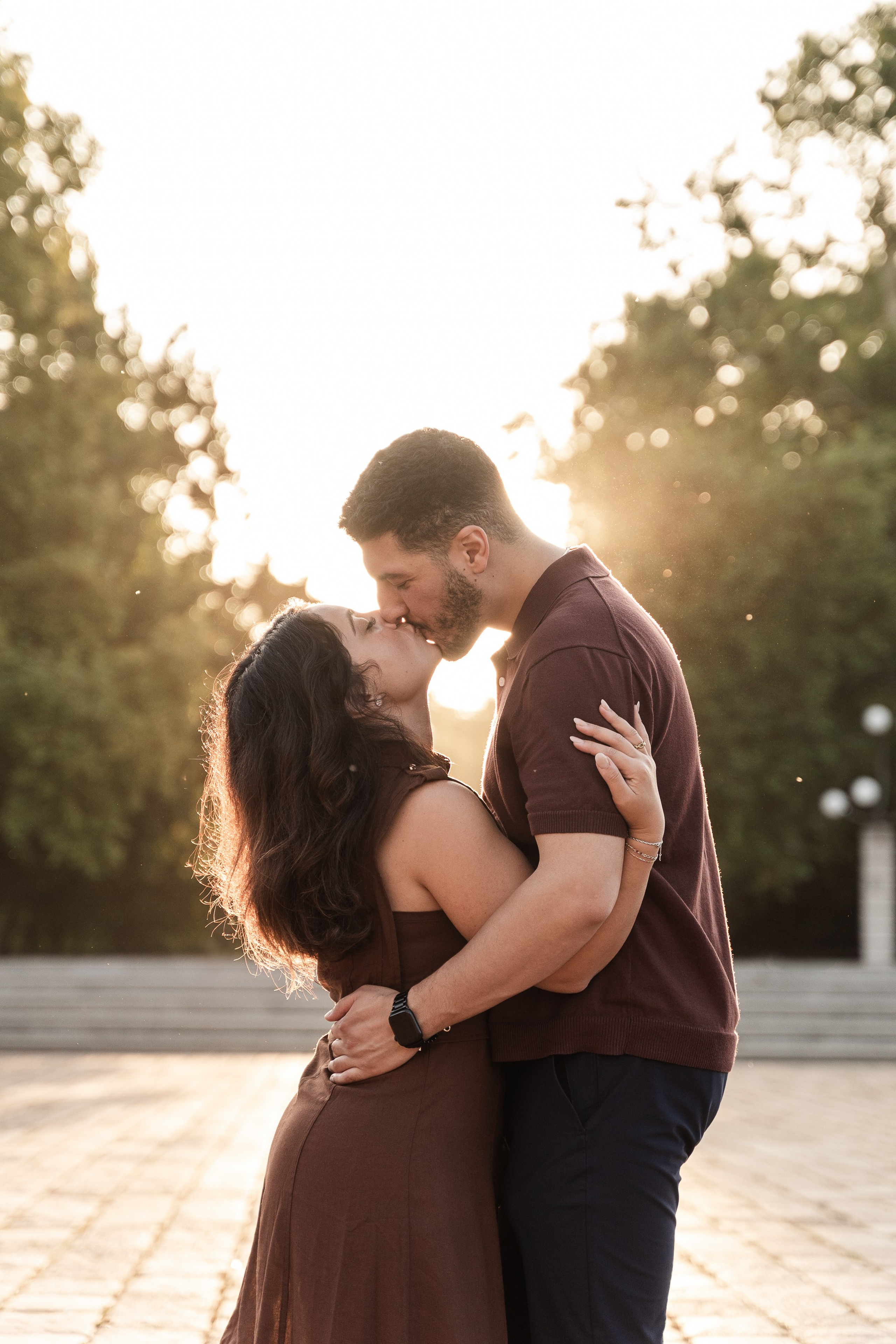 Sunrise photoshoot in Milan. Surprise proposal photoshoot in Milan. Proposal photographer in Milan.