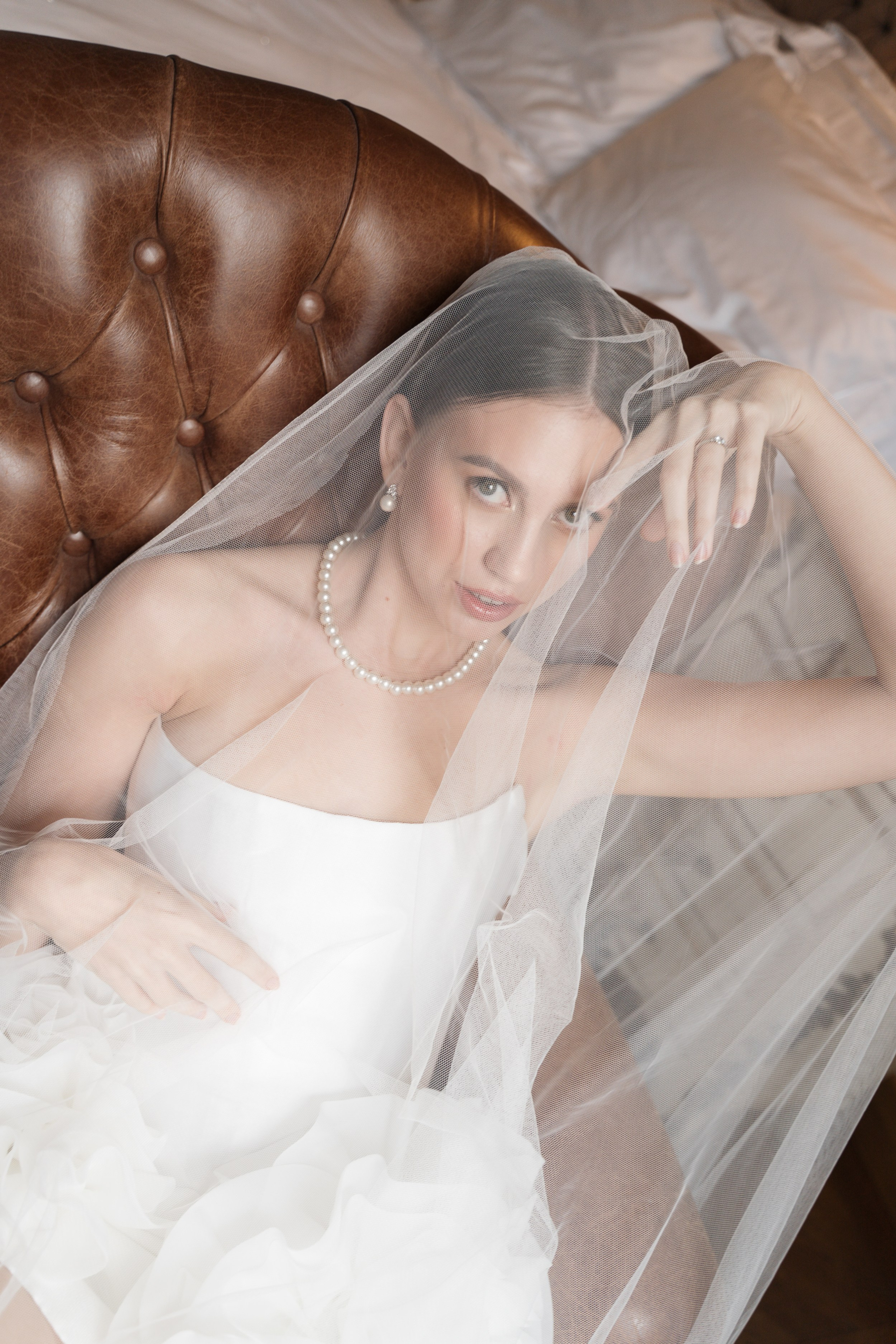 Bridal morning photography in Milan. Wedding photographer in Monza. Intimate wedding photographer in Italy.