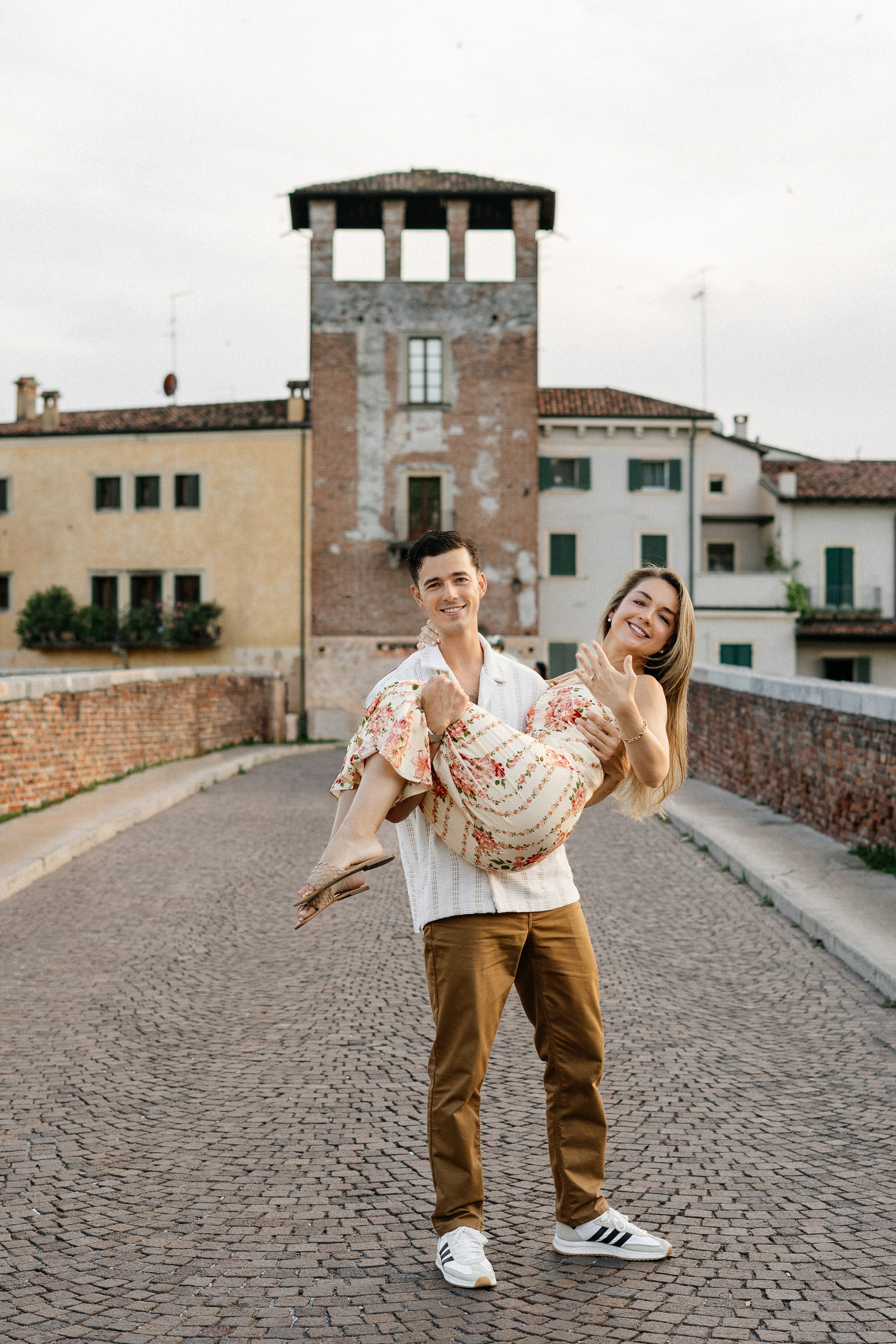 C&nbsp;& C&nbsp;(Ponte Pietra, Verona, Italy)