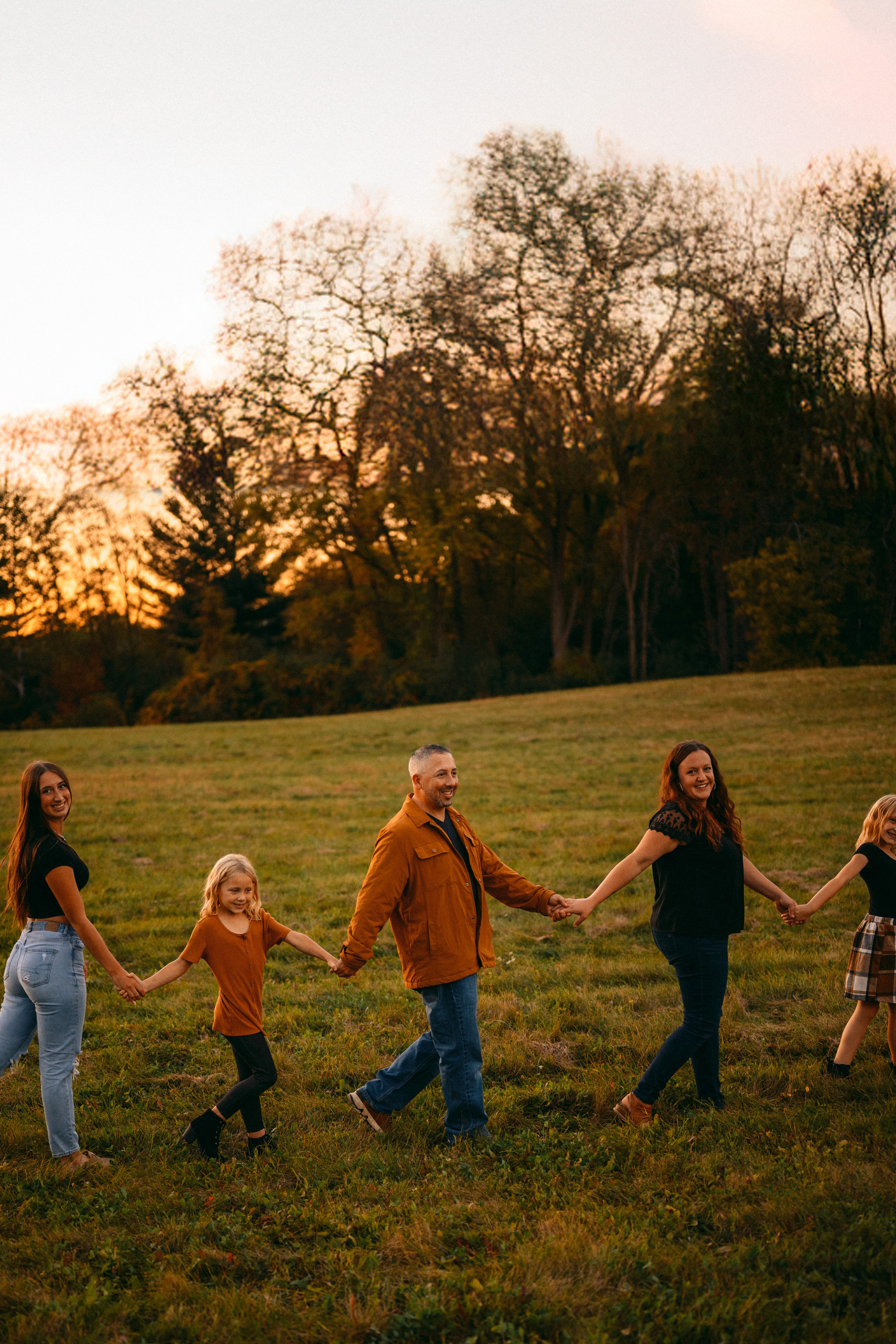 Fall Mini Sessions 2024 | Green Bay Family Photography | De Pere Portrait Sessions. Green Bay Family Photographer — Ilia Bordiugov Photography