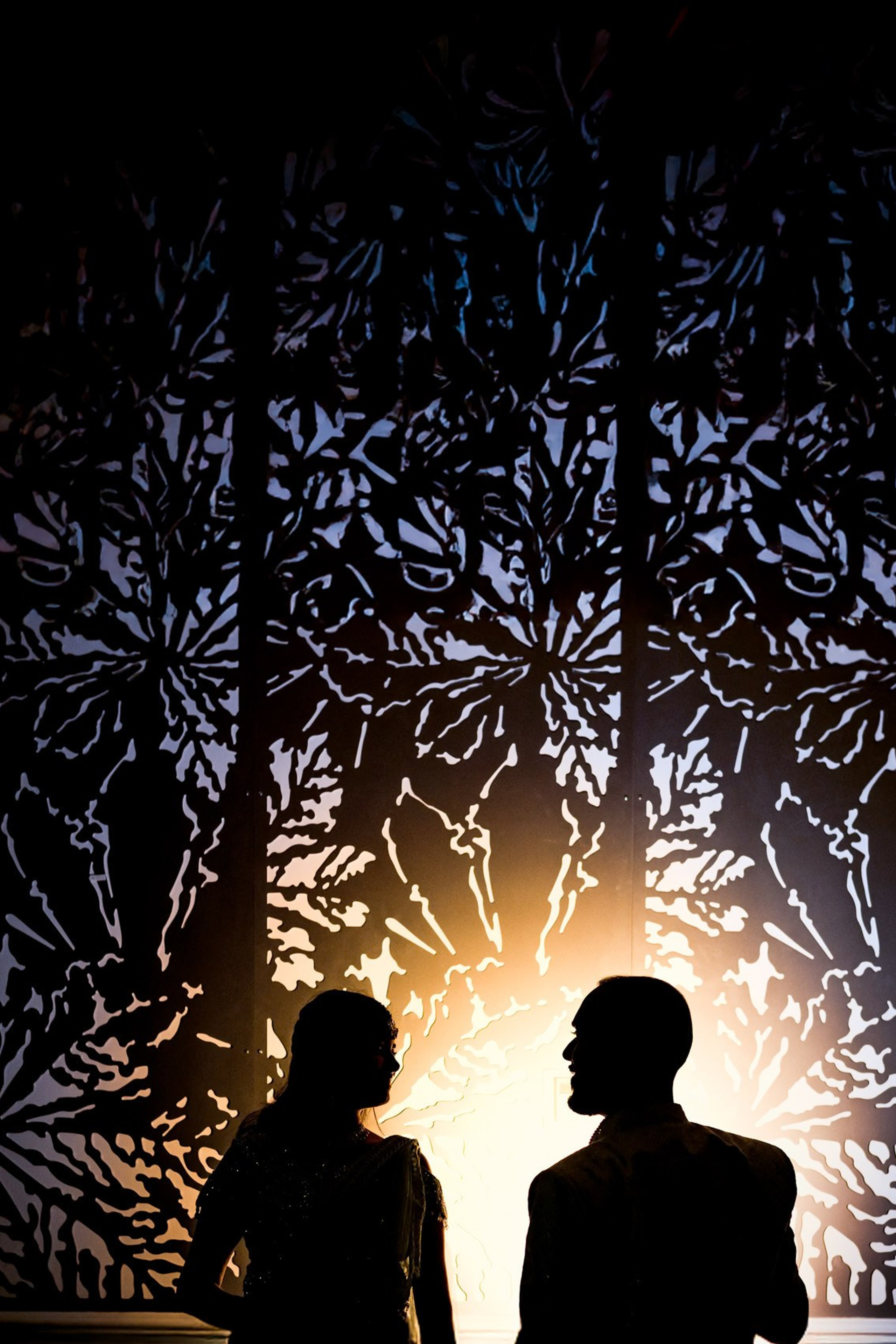 Love Meets Tenderness in&nbsp;the Heart of&nbsp;Orlando&nbsp;— Engagement Session&nbsp;— Leu Gardens