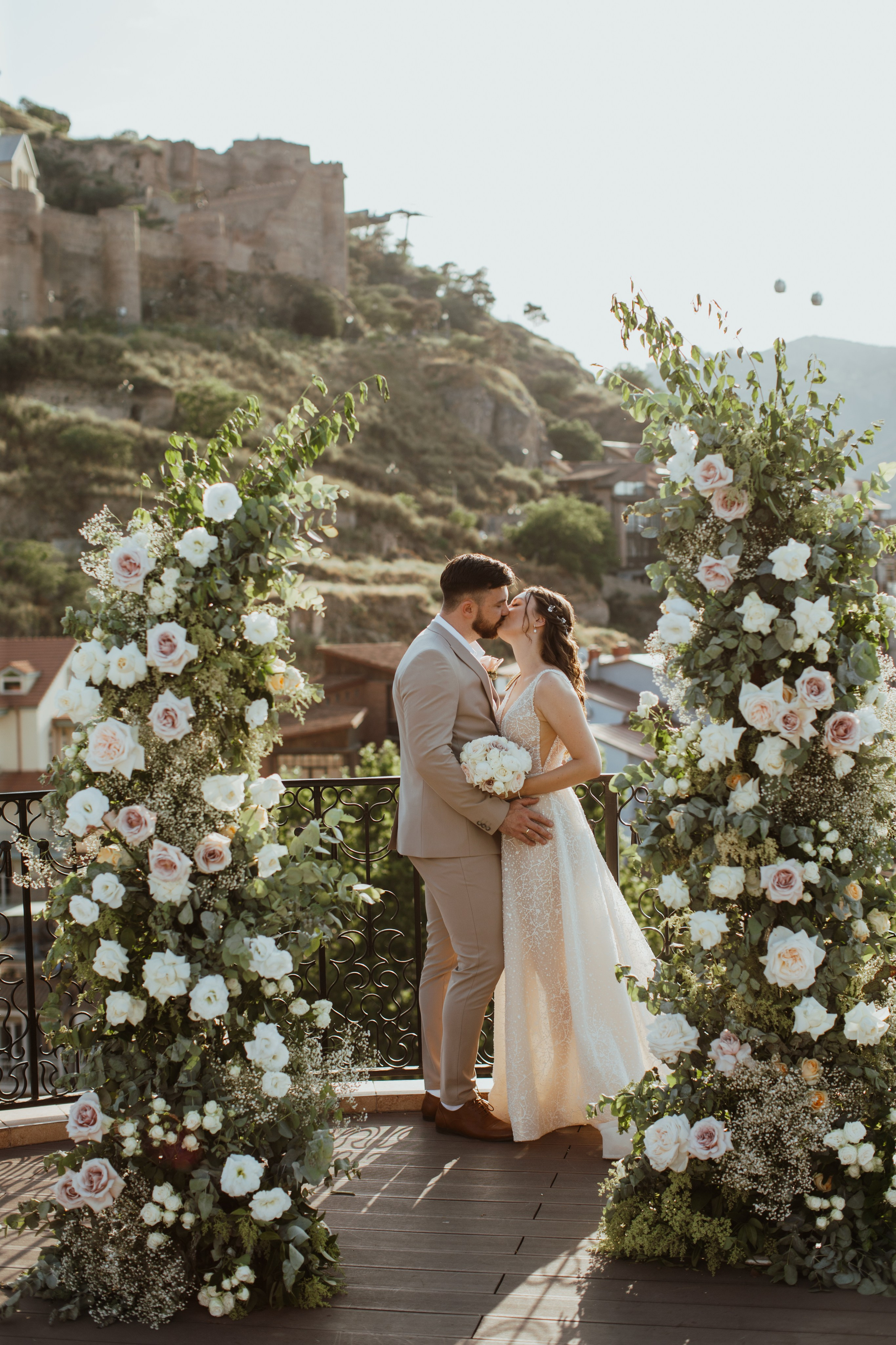 Tiflis Veranda Wedding. Арт Ивент Студио — Самое рейтинговое свадебное агентство в Грузии