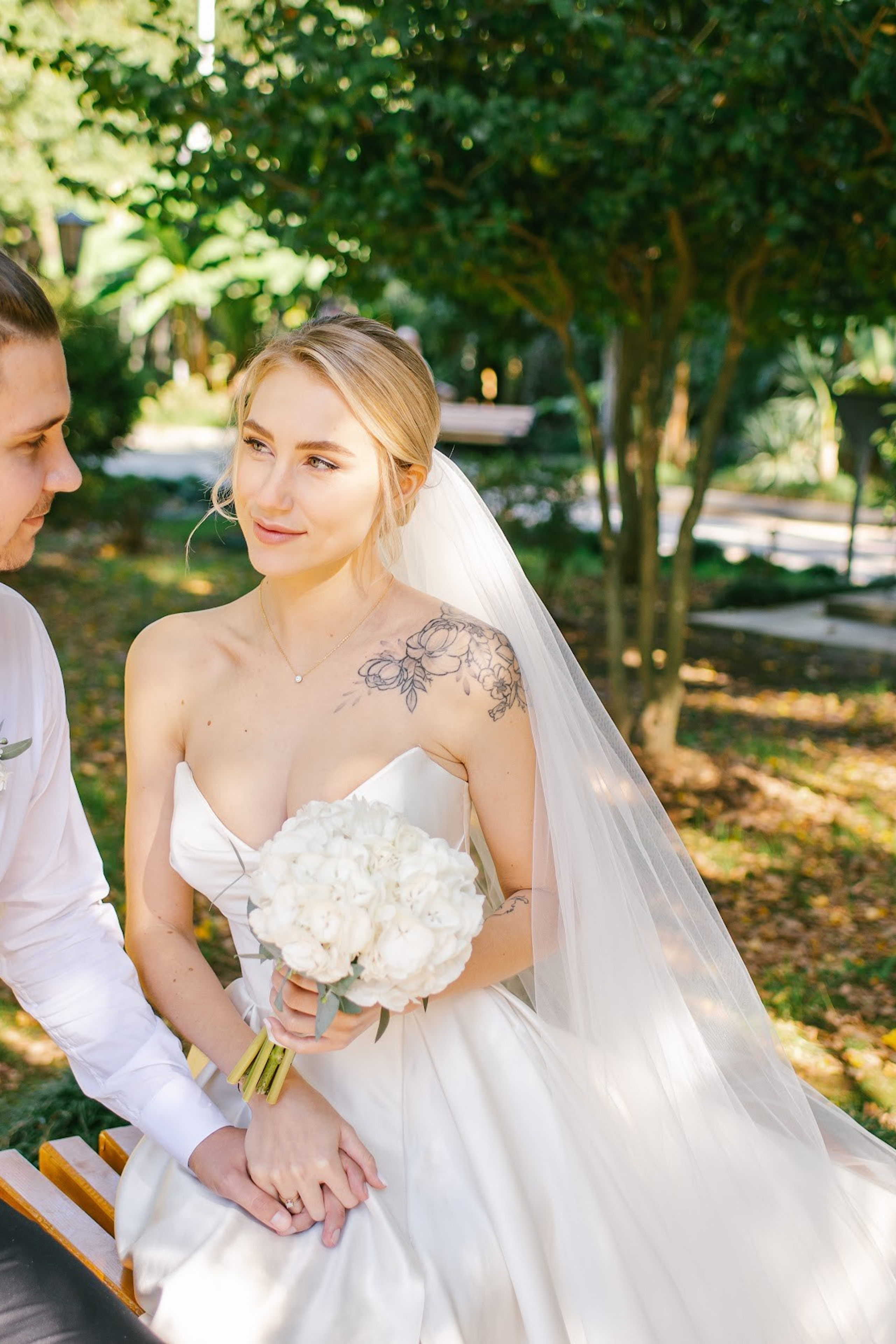 Wedding in Batumi for foreigners — Papers in 9 hours, Ceremony and Photographer. Арт Ивент Студио — Самое рейтинговое свадебное агентство в Грузии