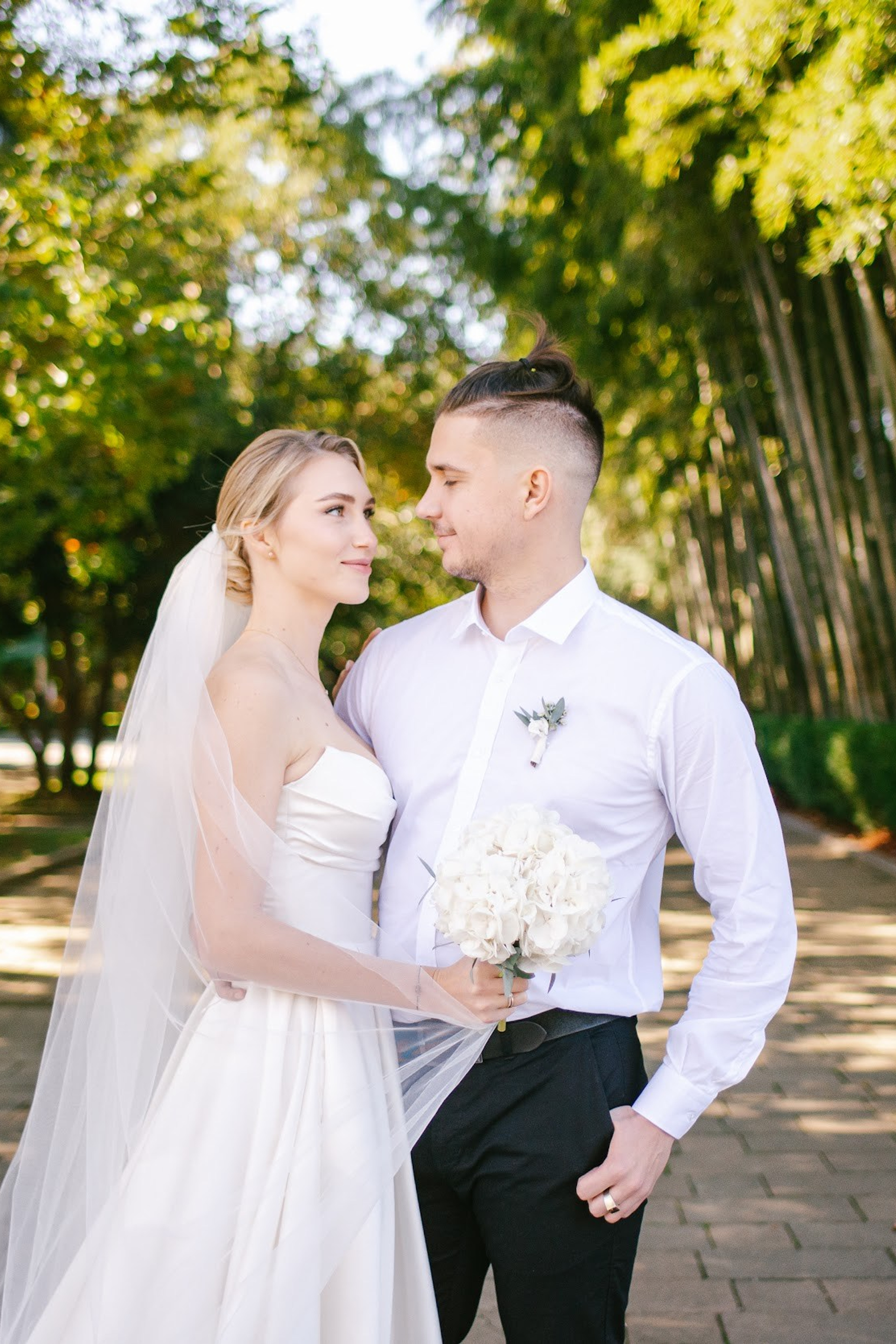 Wedding in Batumi for foreigners — Papers in 9 hours, Ceremony and Photographer. Арт Ивент Студио — Самое рейтинговое свадебное агентство в Грузии