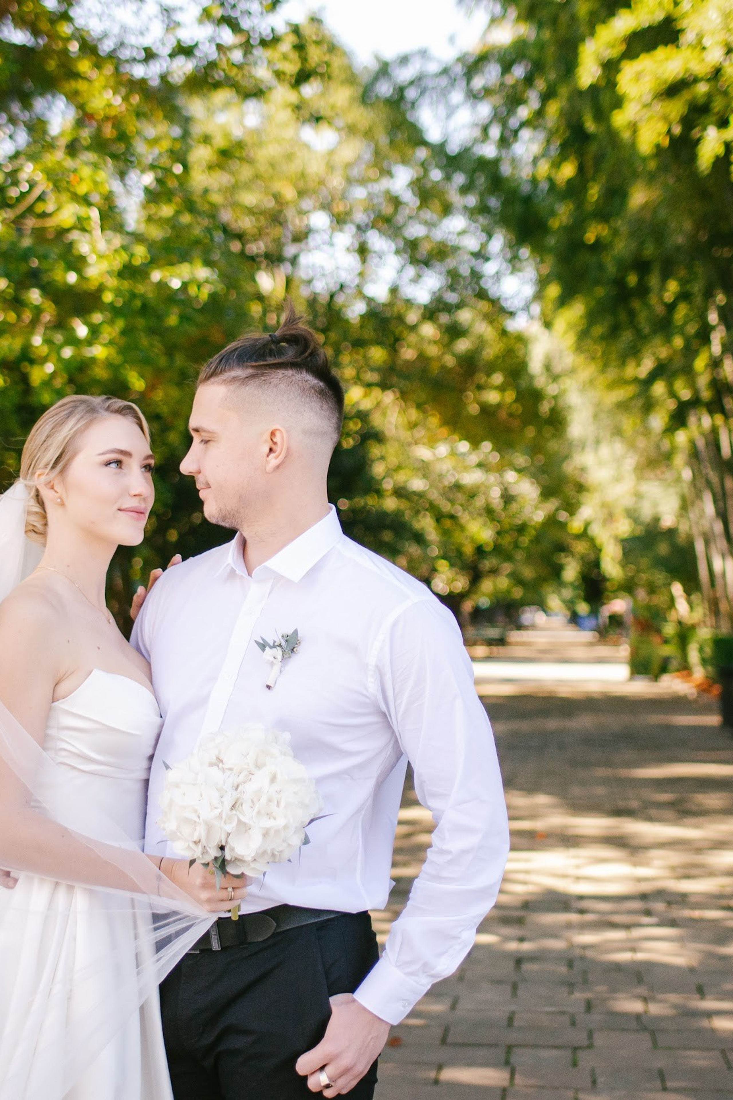 Wedding in Batumi for foreigners — Papers in 9 hours, Ceremony and Photographer. Арт Ивент Студио — Самое рейтинговое свадебное агентство в Грузии