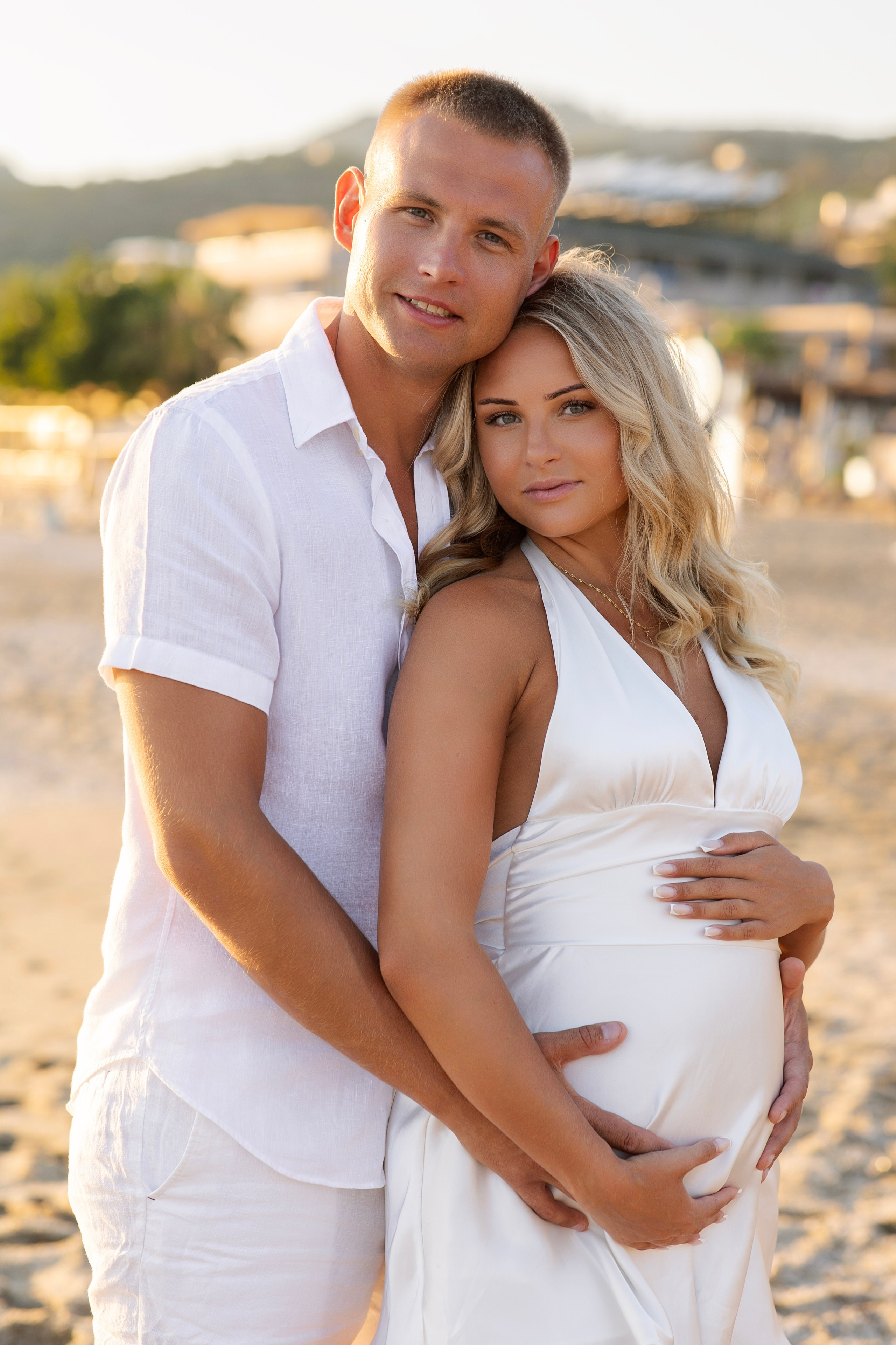 Sunset. Maternity photoshoot on the beach of Alanya.
