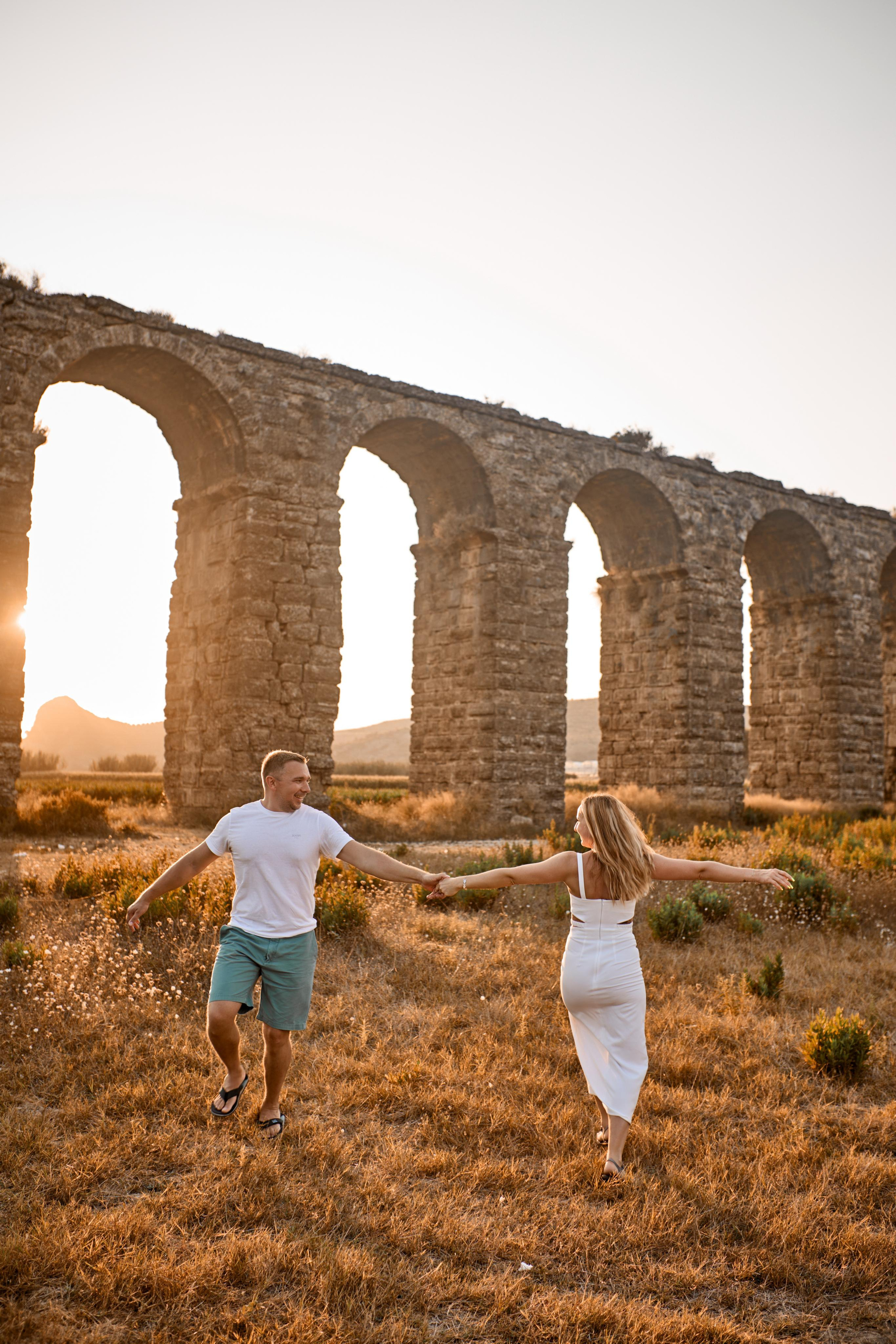 3. Закат. Семейная фотосессия у акведуков