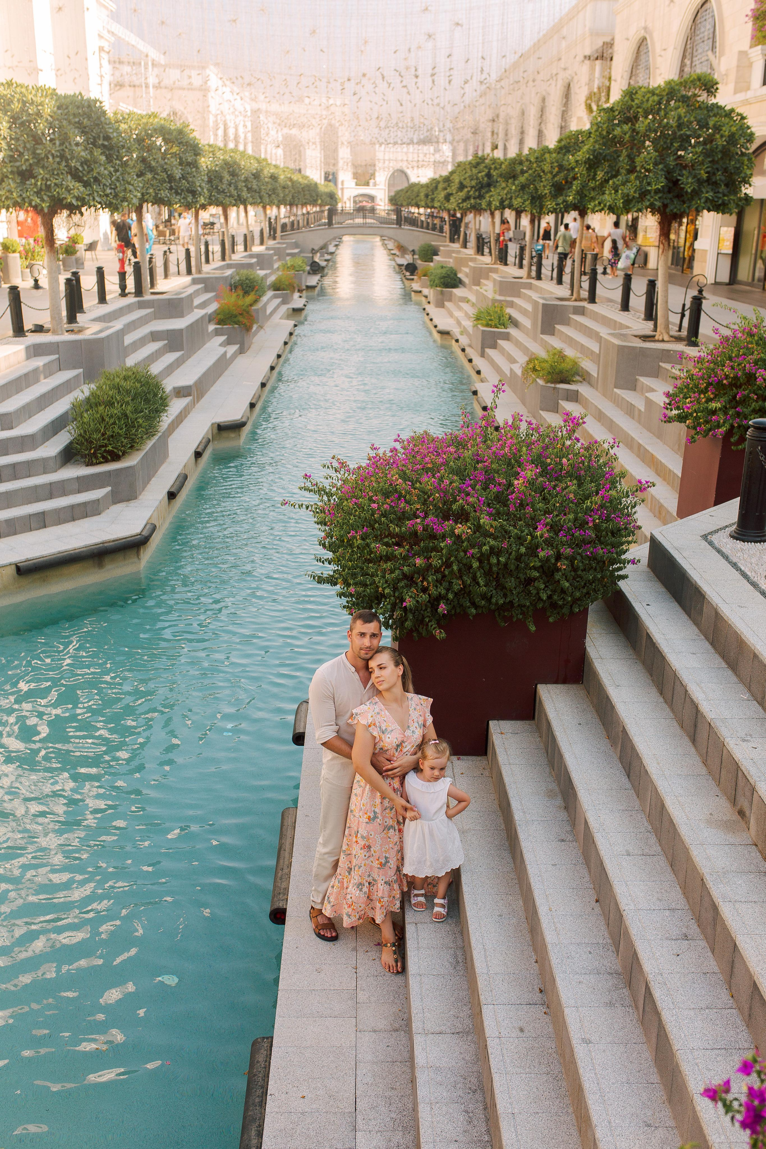 Family photo session in the Land of Legends park.