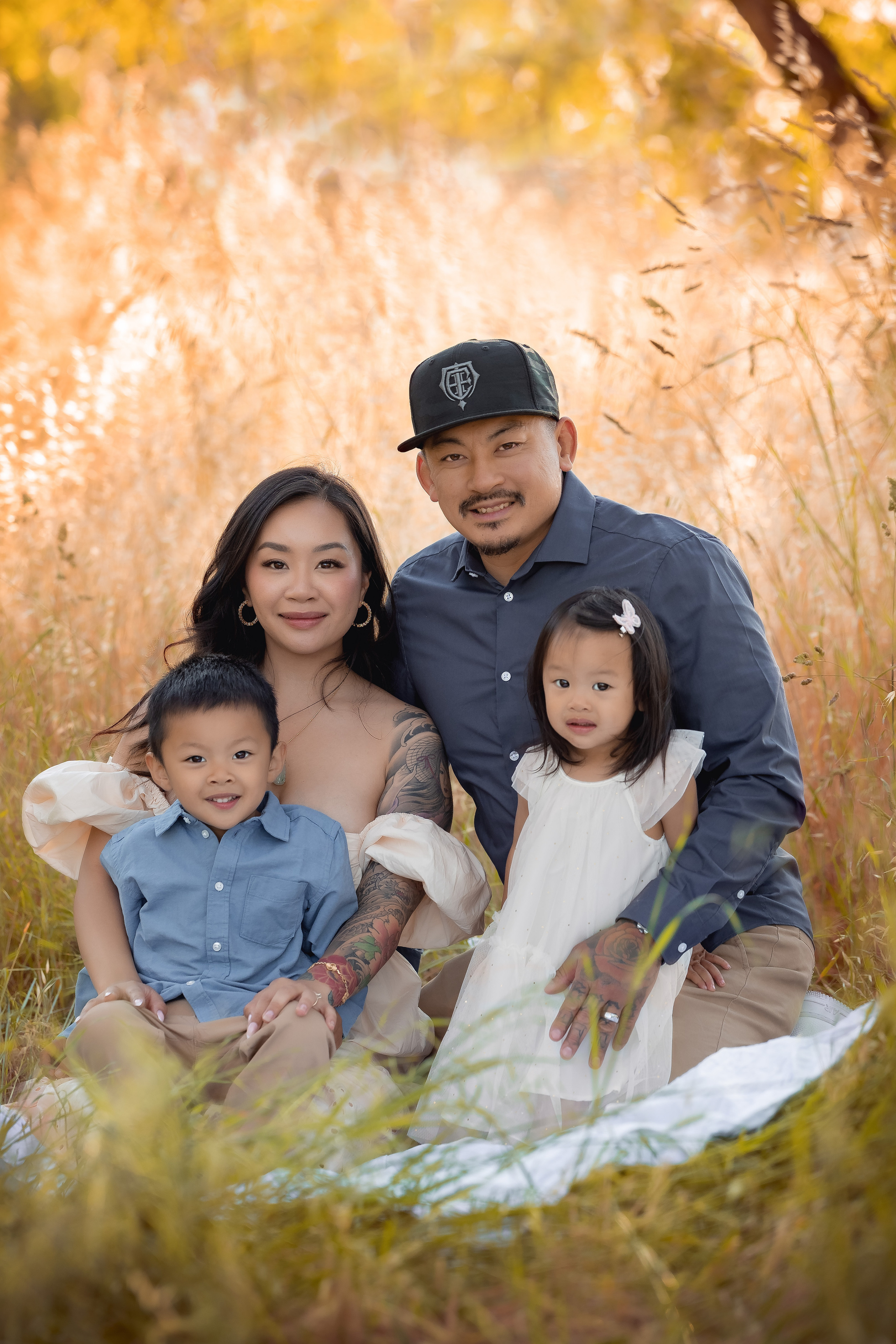 Business Portrait in a photo studio in Santa Clara. Couples & Families photographer in Bay Area, San Jose, California