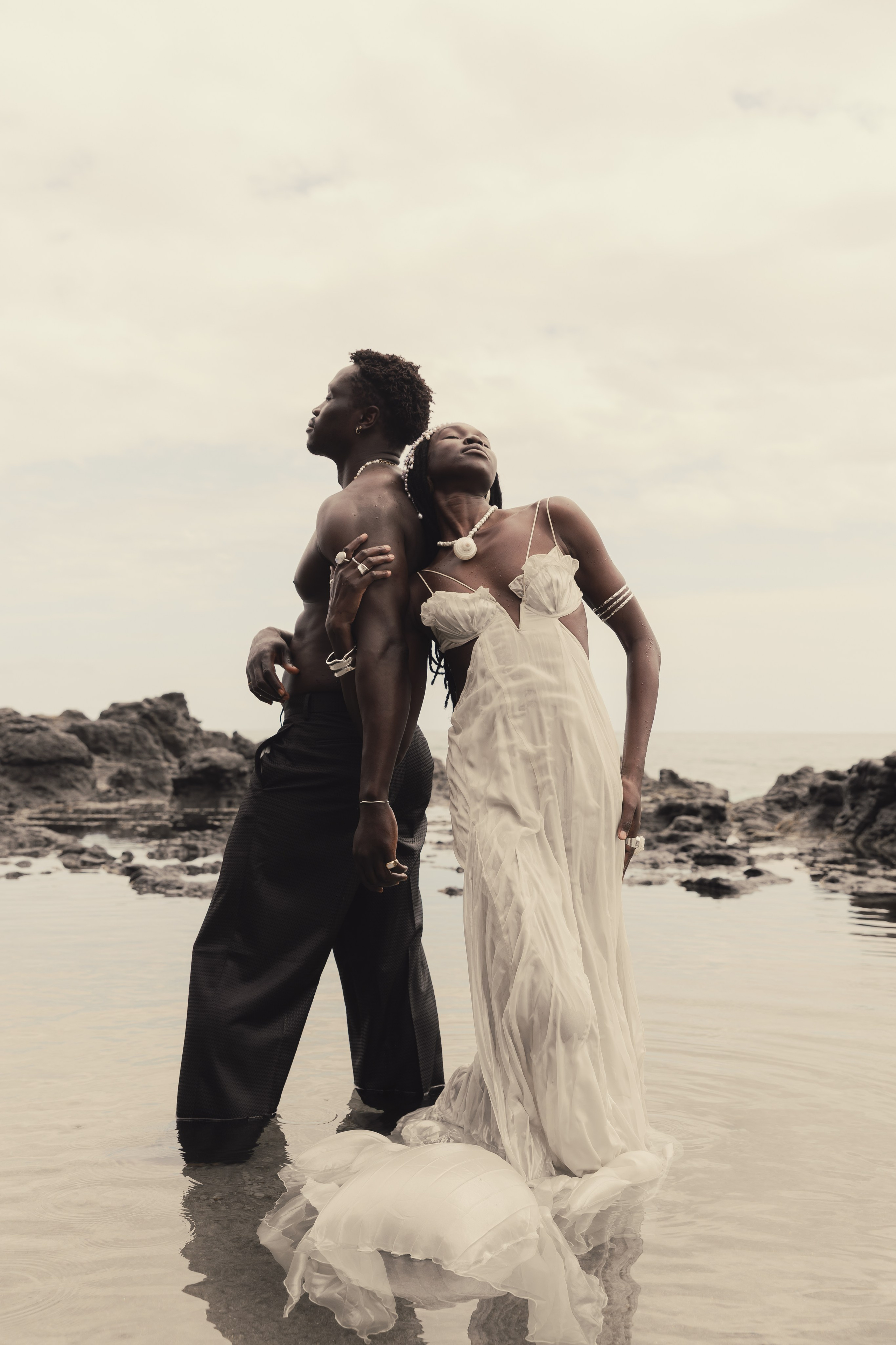 An&nbsp;Ocean Inspired Bridal Editorial Session in&nbsp;Kauai, HI