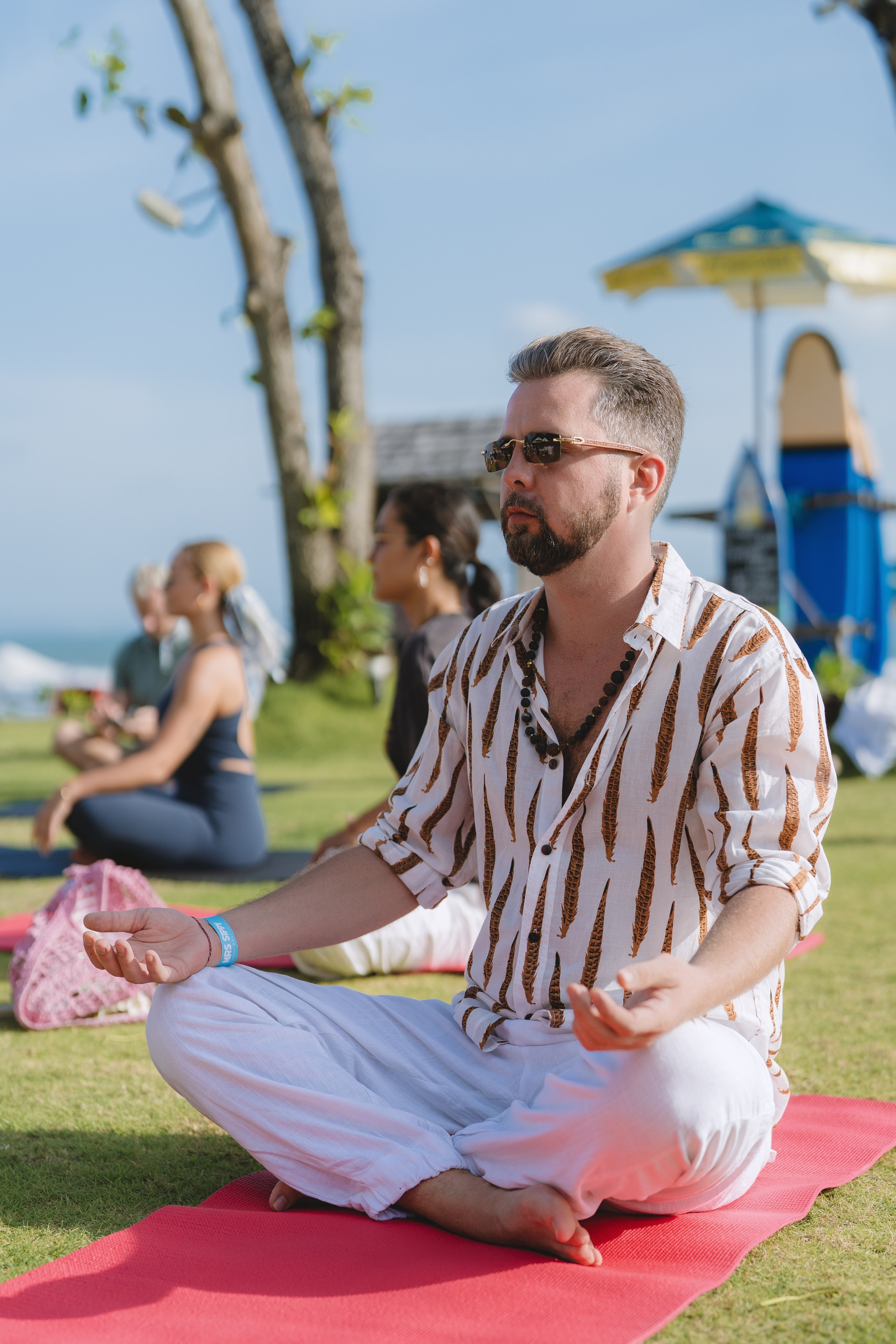 TEUS Group, Agents Yoga session by the Ocean. Коммьюнити фотограф, Москва, Сергей Зворыгин