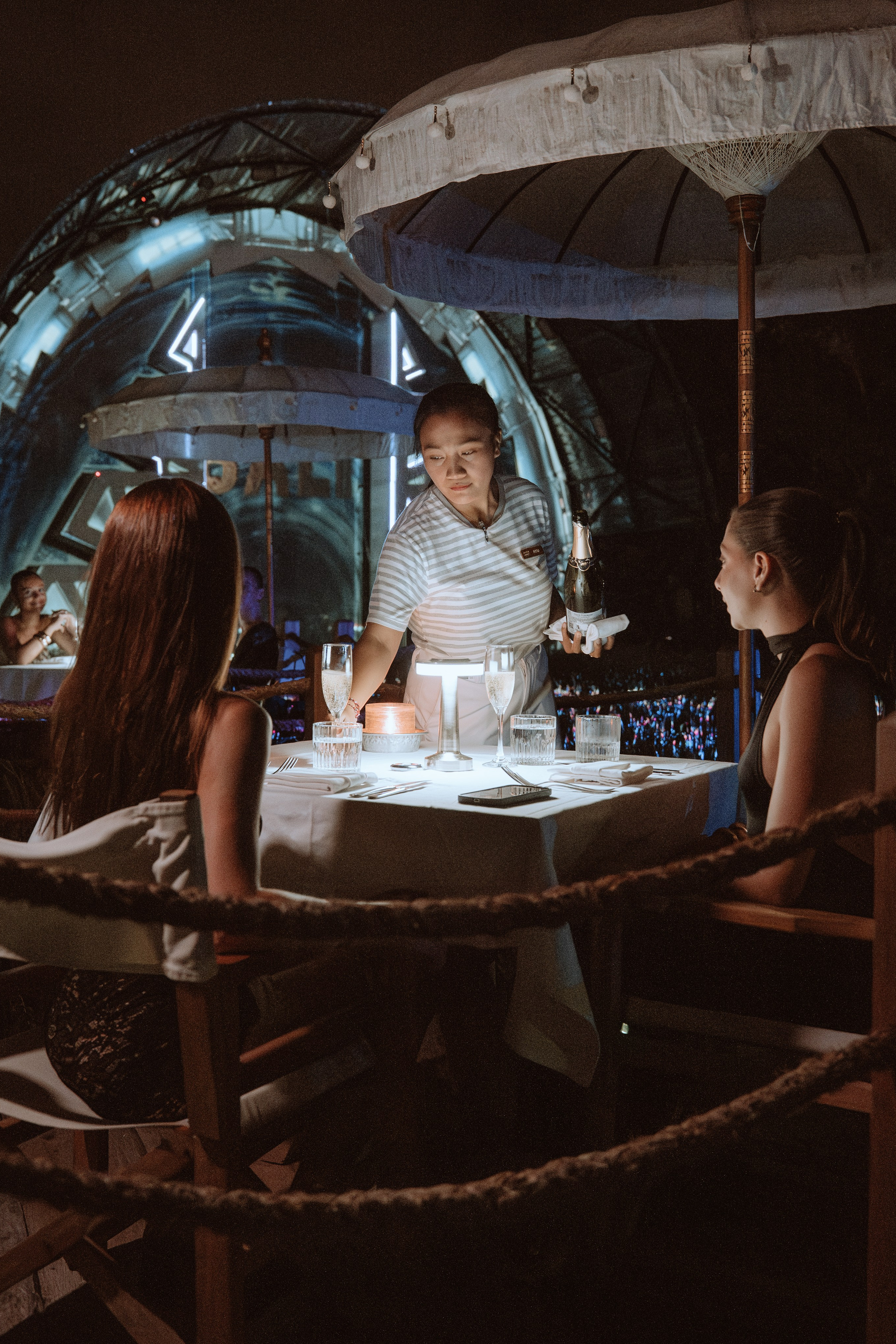 Fine dining by the rice field at Sardine after sunset, Bali. Коммьюнити фотограф, Москва, Сергей Зворыгин