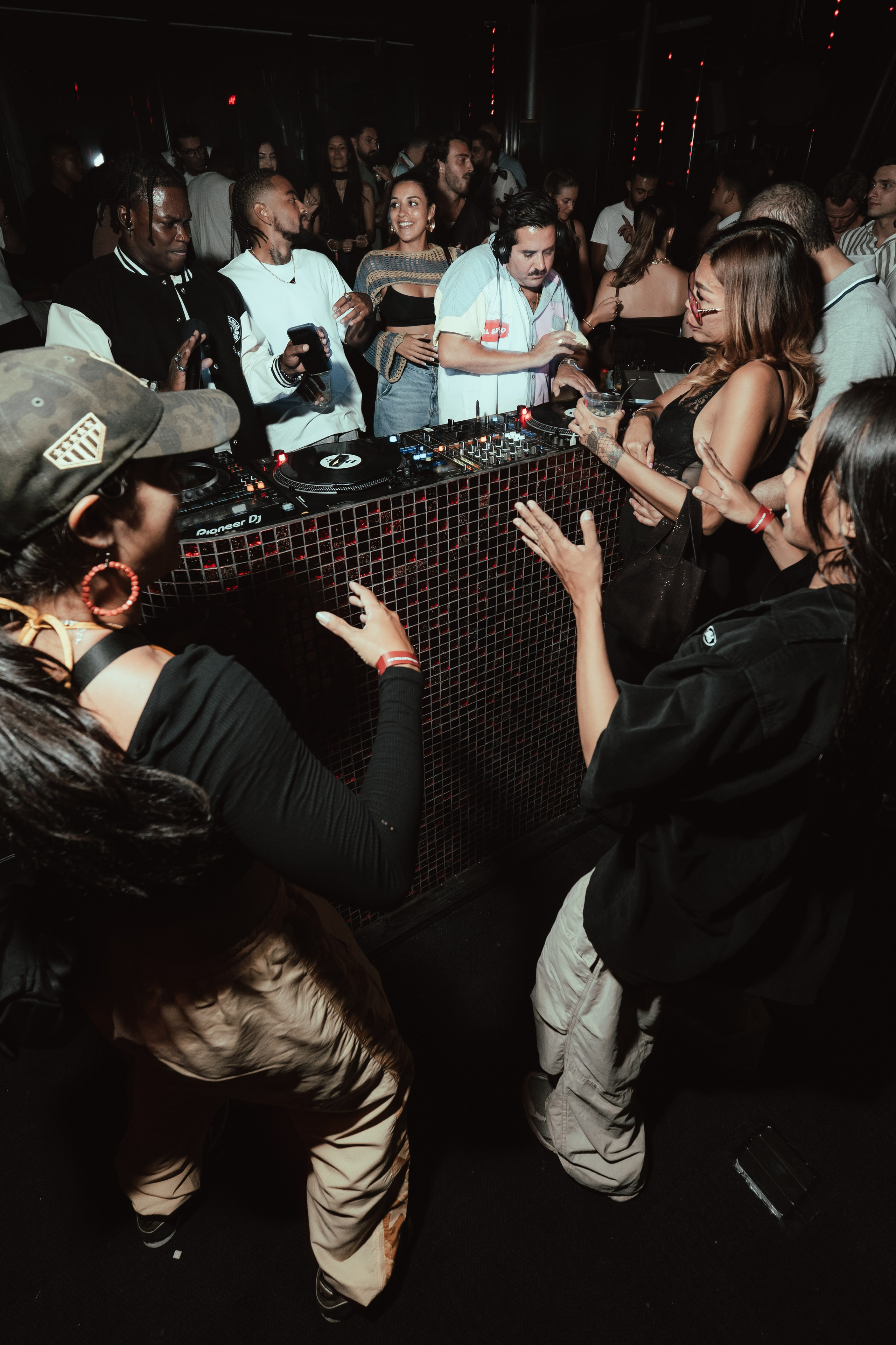 Hip-hop moves at LT, Bali. Коммьюнити фотограф, Москва, Сергей Зворыгин
