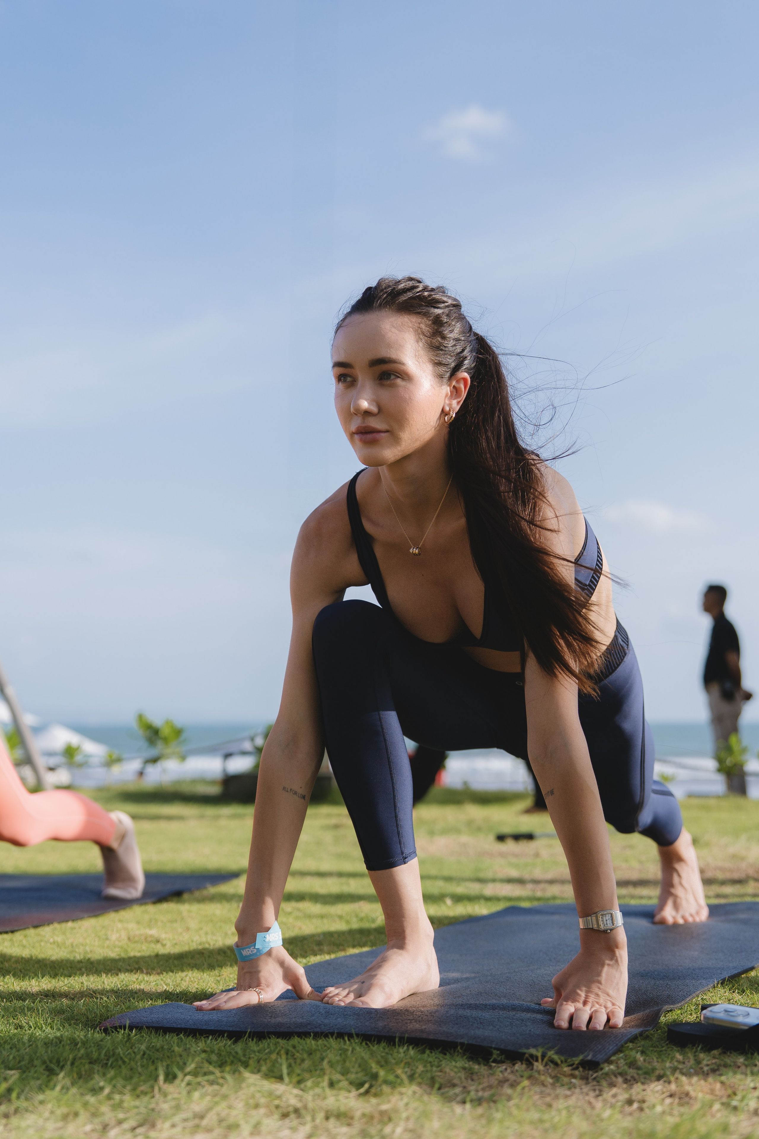 TEUS Group, Agents Yoga session by the Ocean. Коммьюнити фотограф, Москва, Сергей Зворыгин