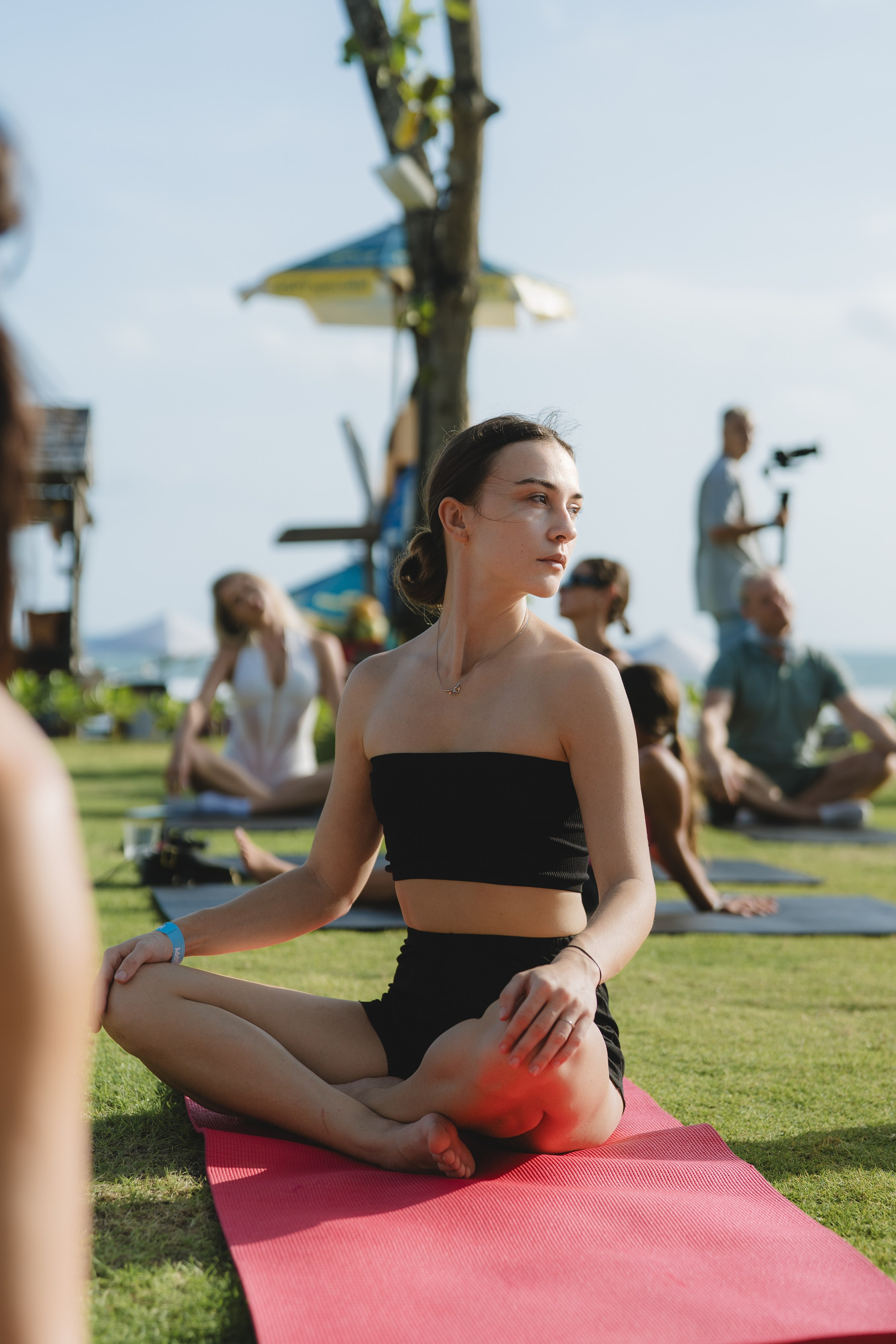 TEUS Group, Agents Yoga session by the Ocean. Коммьюнити фотограф, Москва, Сергей Зворыгин