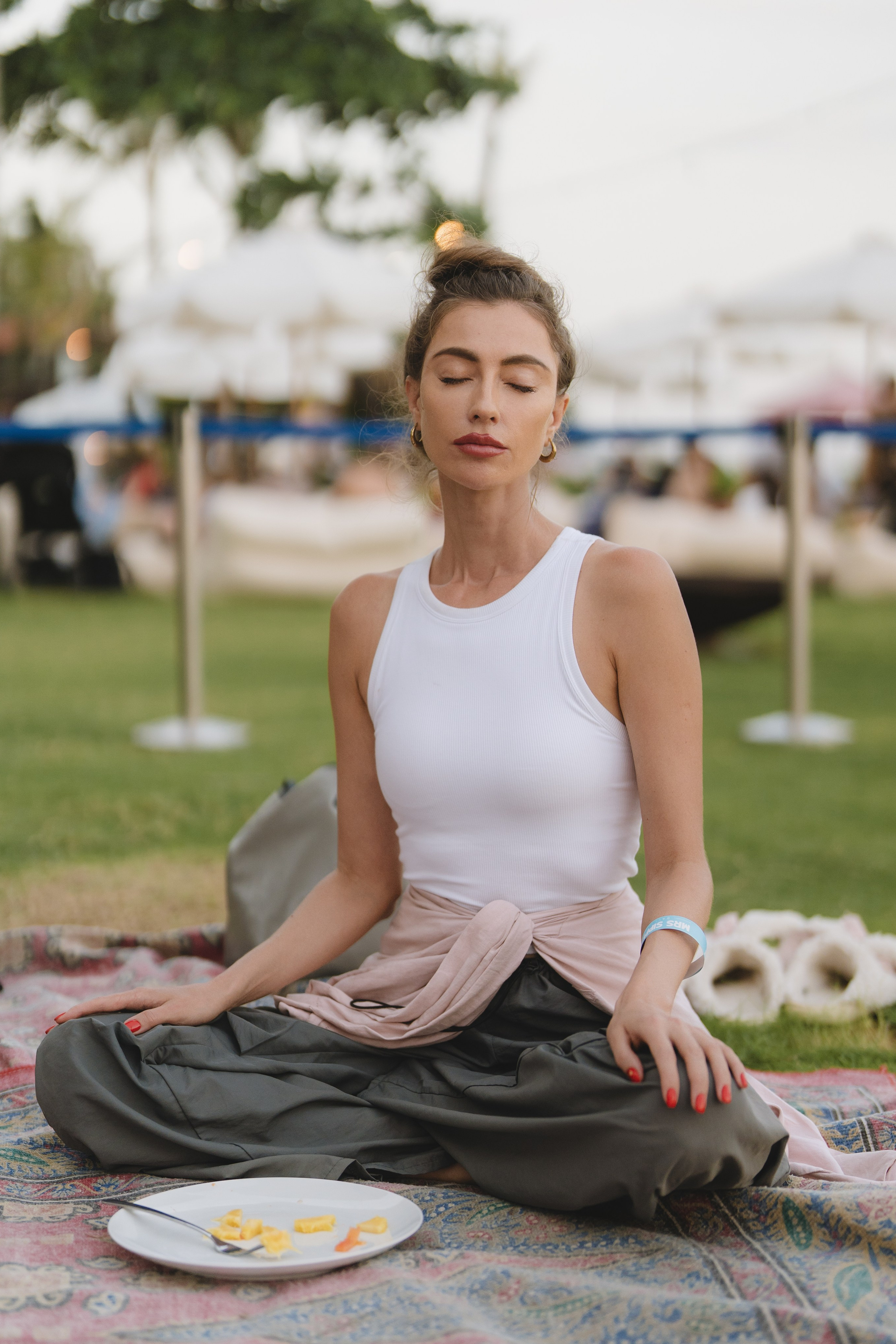 TEUS Group, Agents Yoga session by the Ocean. Коммьюнити фотограф, Москва, Сергей Зворыгин