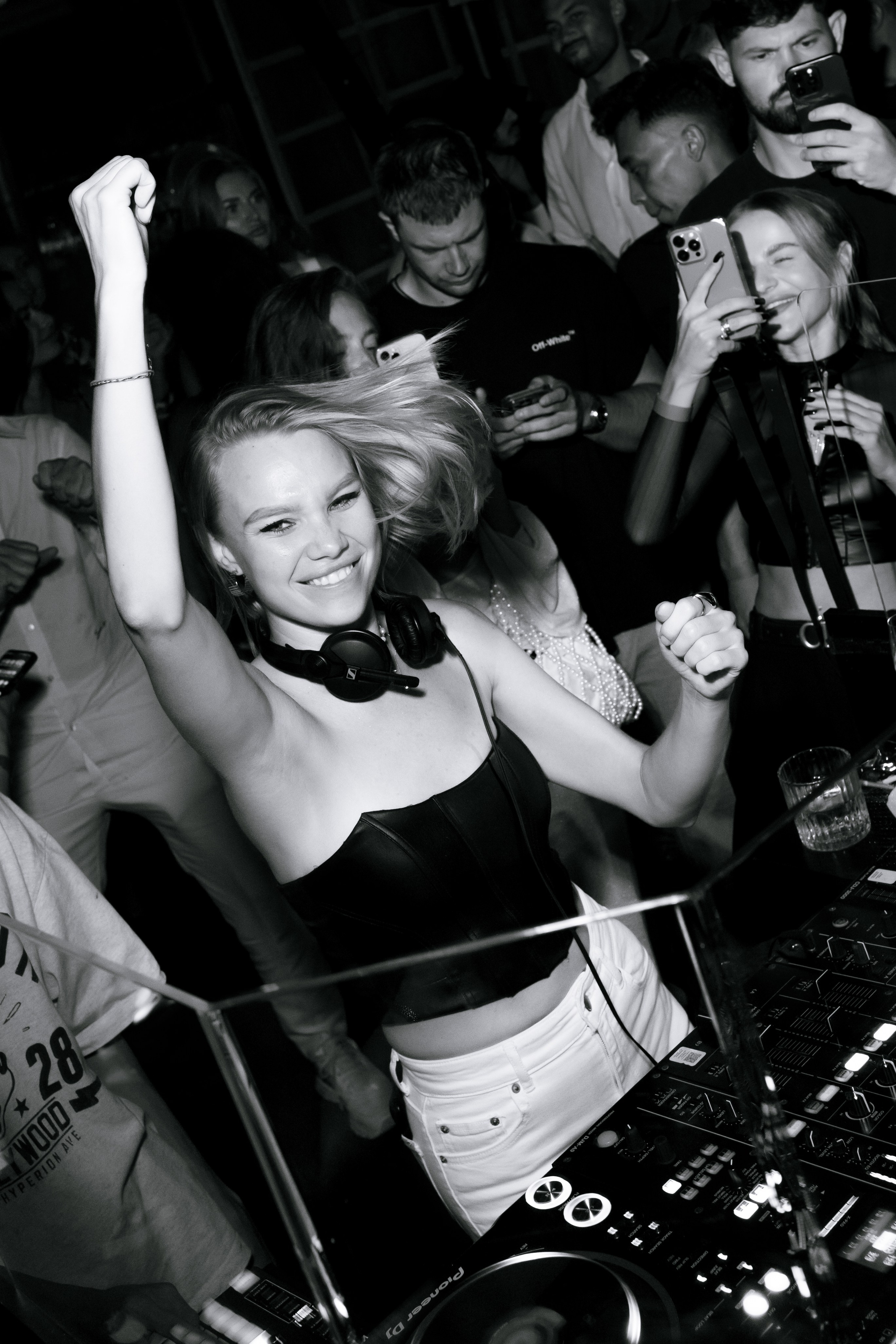 Nuamore, a jewelry and accessories brand activation event. Коммьюнити фотограф, Москва, Сергей Зворыгин