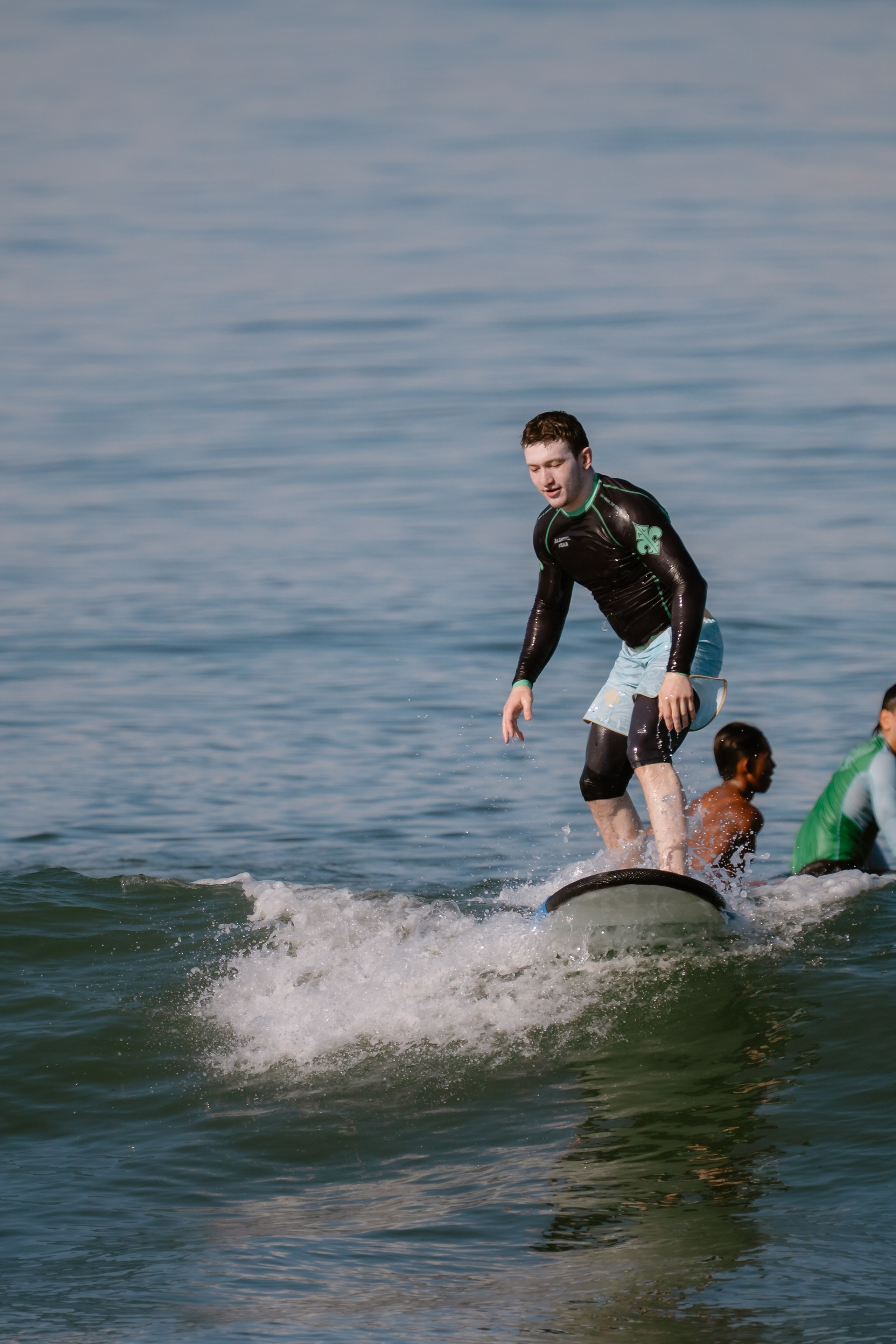 Al Leone athletes having fun surfing in the Pacific Ocean. Коммьюнити фотограф, Москва, Сергей Зворыгин
