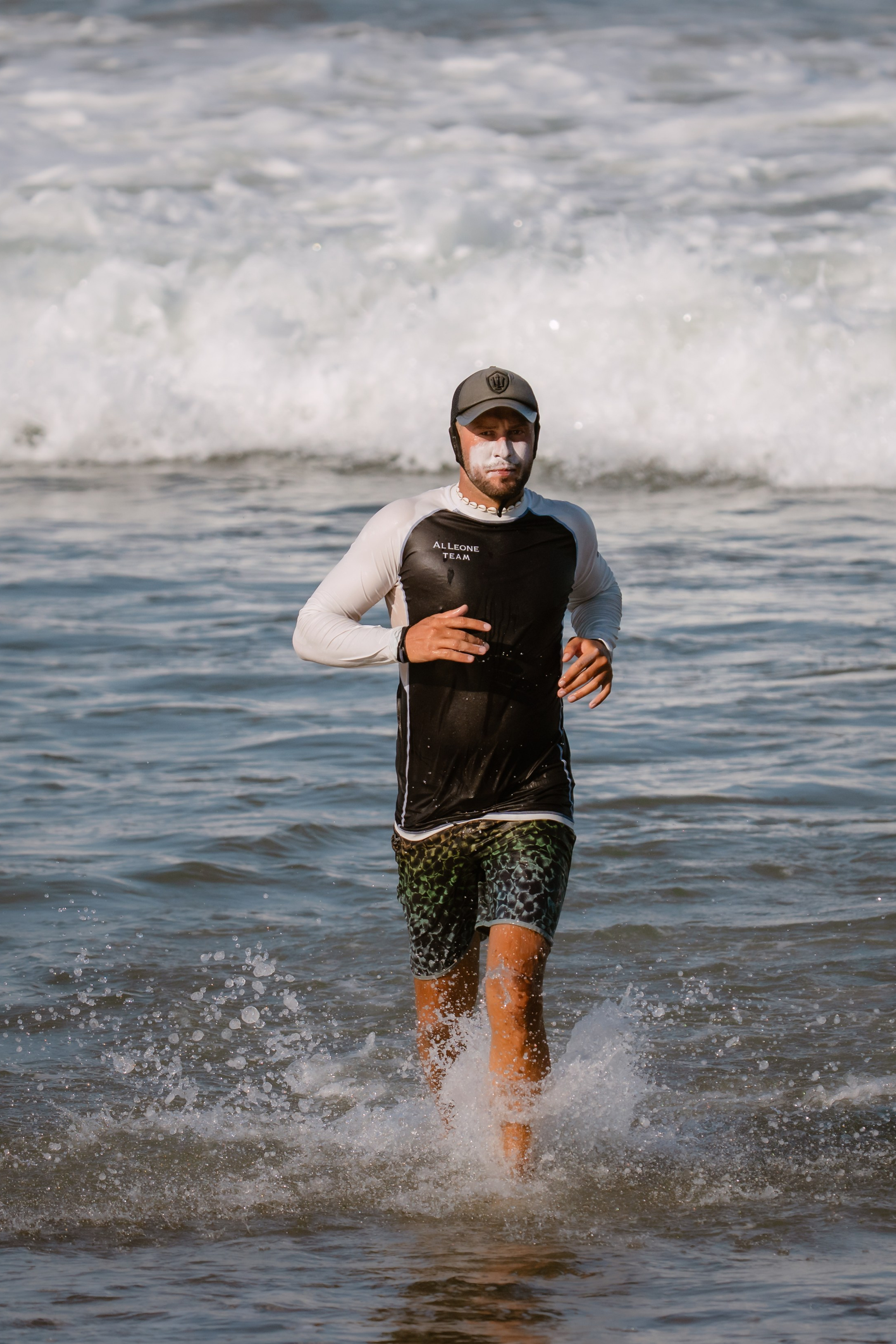 Al Leone athletes having fun surfing in the Pacific Ocean. Коммьюнити фотограф, Москва, Сергей Зворыгин