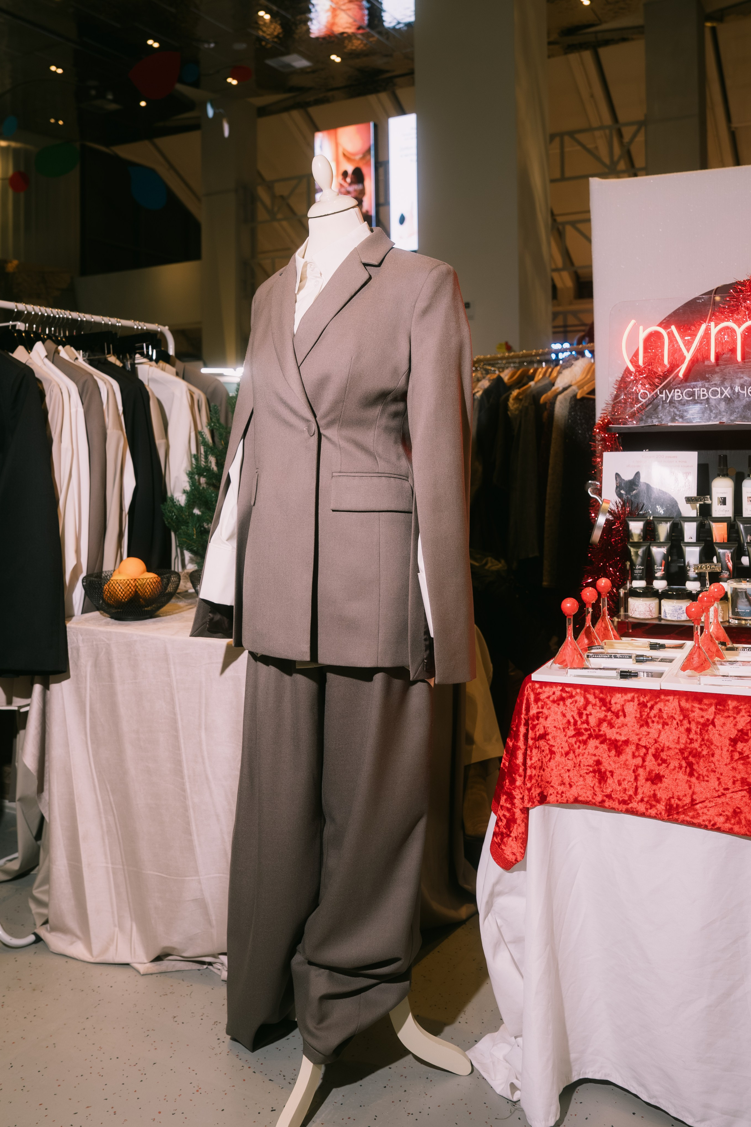 Buro Market in Tsvetnoy CM, Moscow. Коммьюнити фотограф, Москва, Сергей Зворыгин