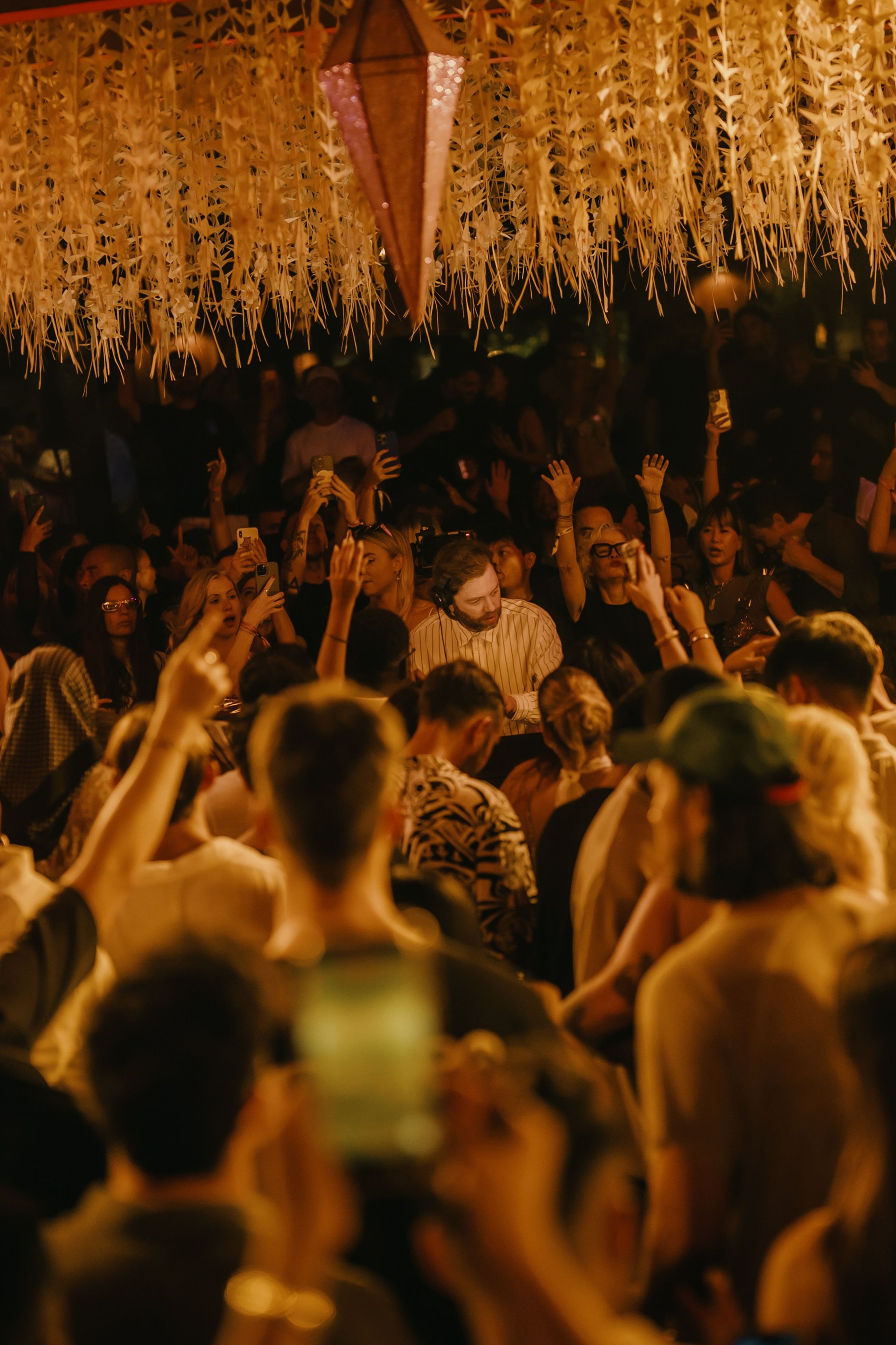 Gerd Janson and Tijana T performance in Desa Kitsune, Bali. Коммьюнити фотограф, Москва, Сергей Зворыгин