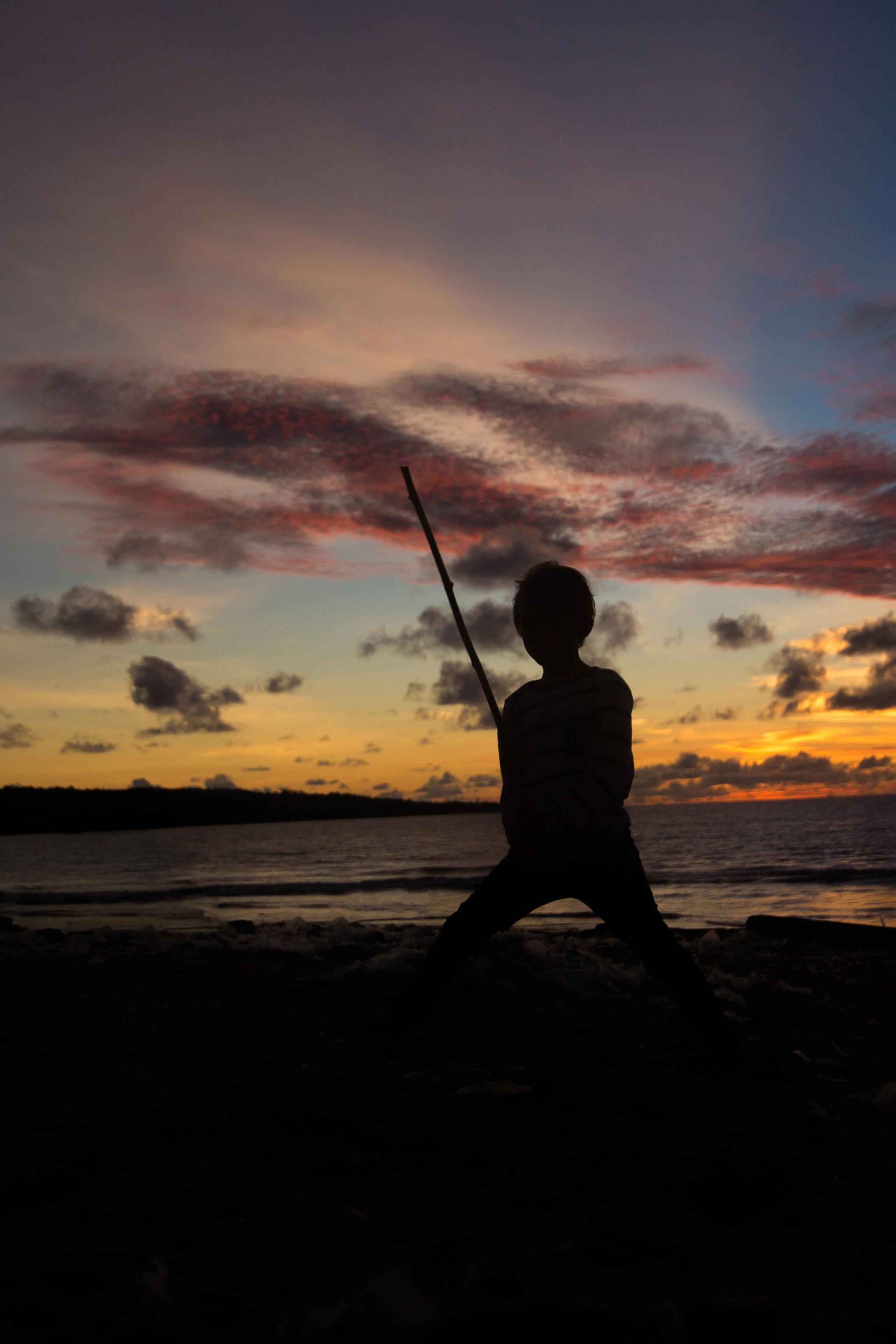 Jeux au coucher du soleil. Photographe professionnelle de la ville d’Auxerre - Ekaterina Mathieu