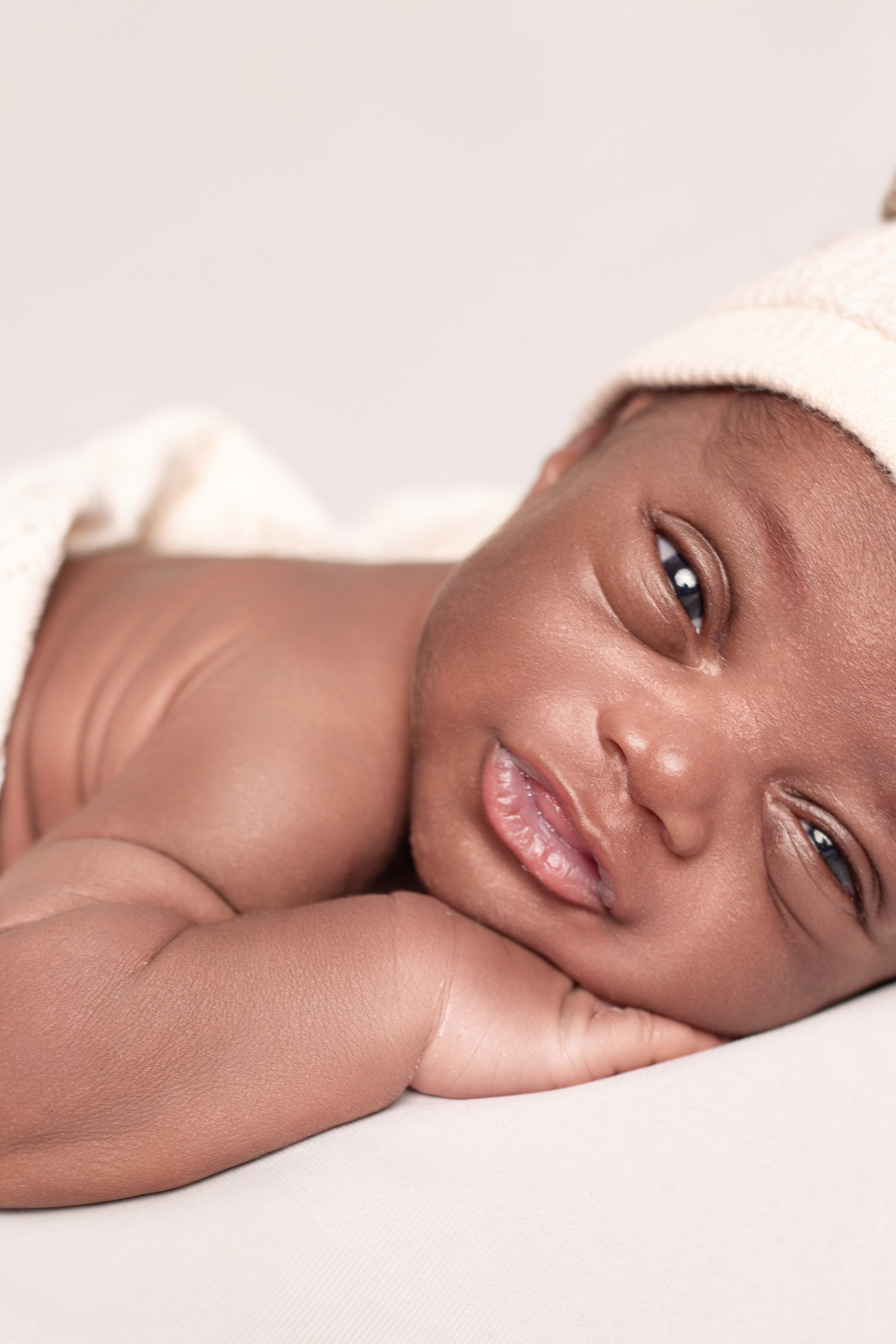 Bébé. Екатерина Матьё — профессиональный фотограф из города Осер Франция