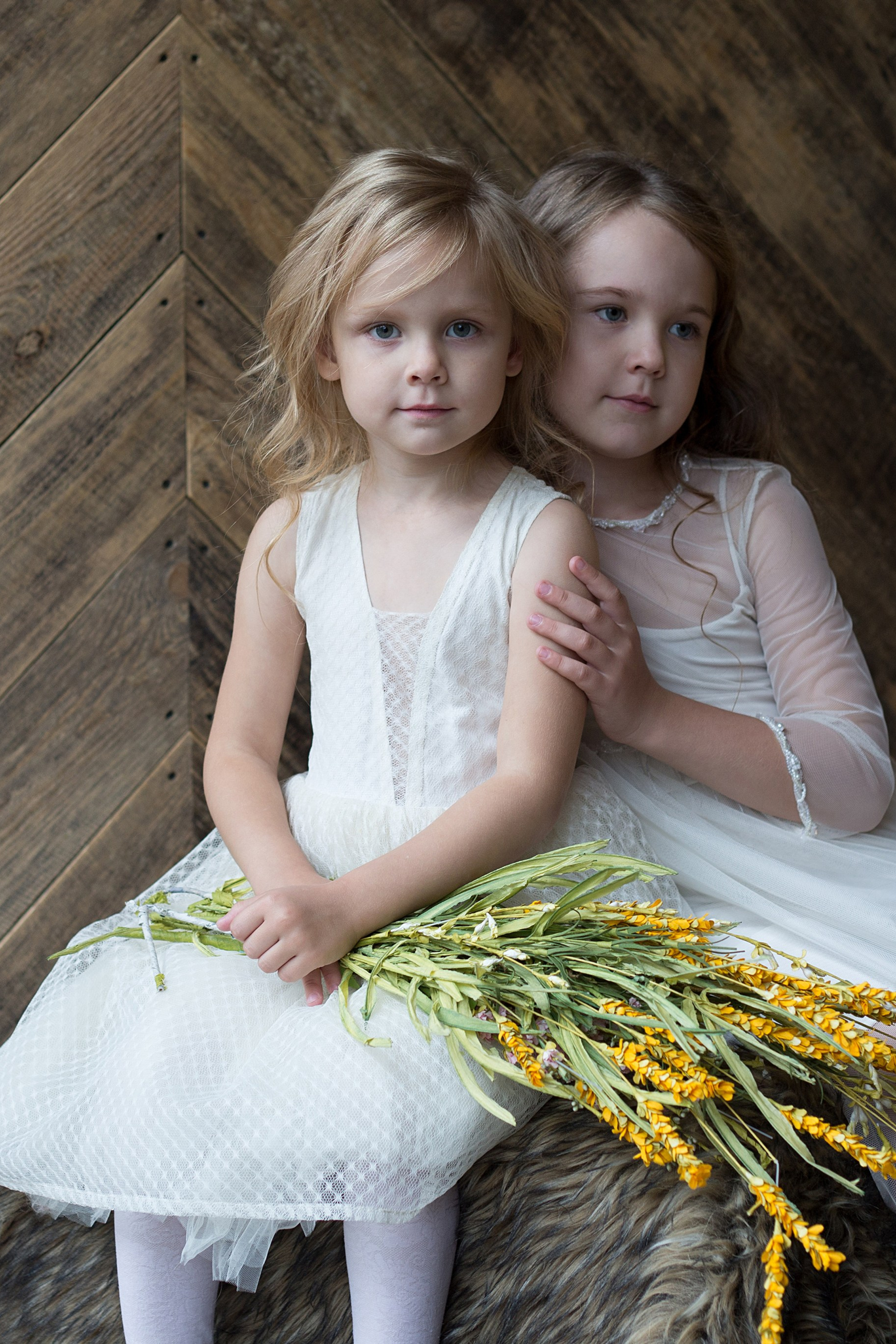 Petites sœurs. Photographe professionnelle de la ville d’Auxerre - Ekaterina Mathieu