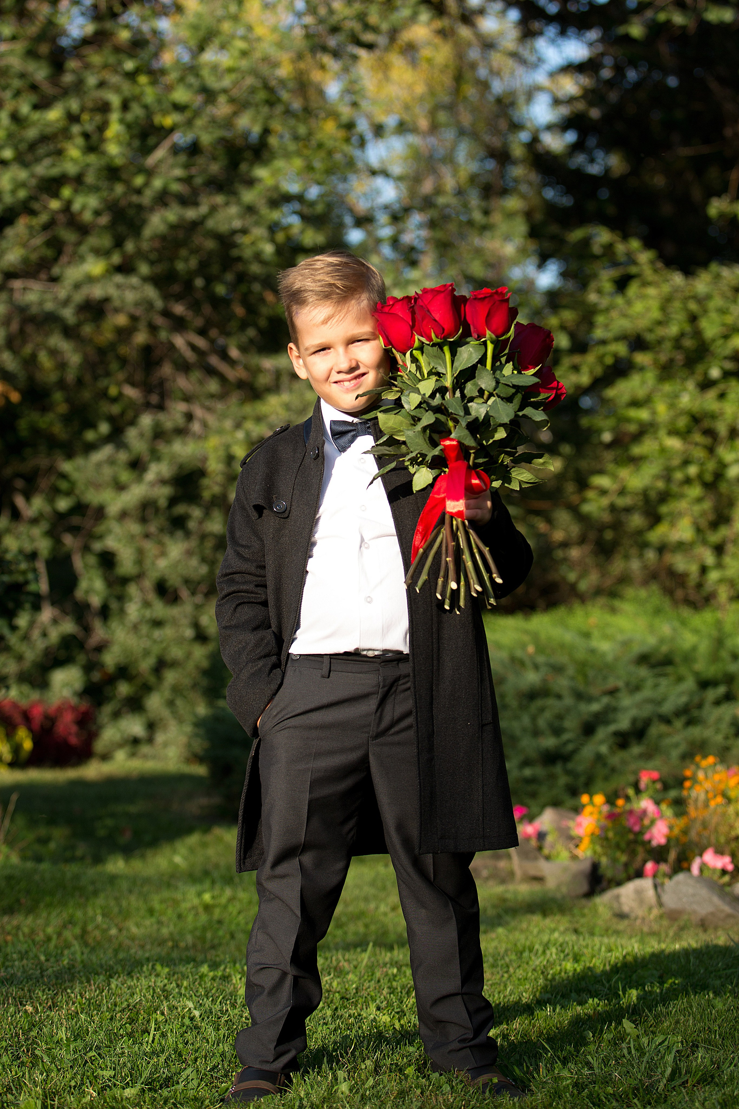 Le premier jour de vie scolaire. Le bonheur d’être la mère de ce garçon. Photographe professionnelle de la ville d’Auxerre - Ekaterina Mathieu