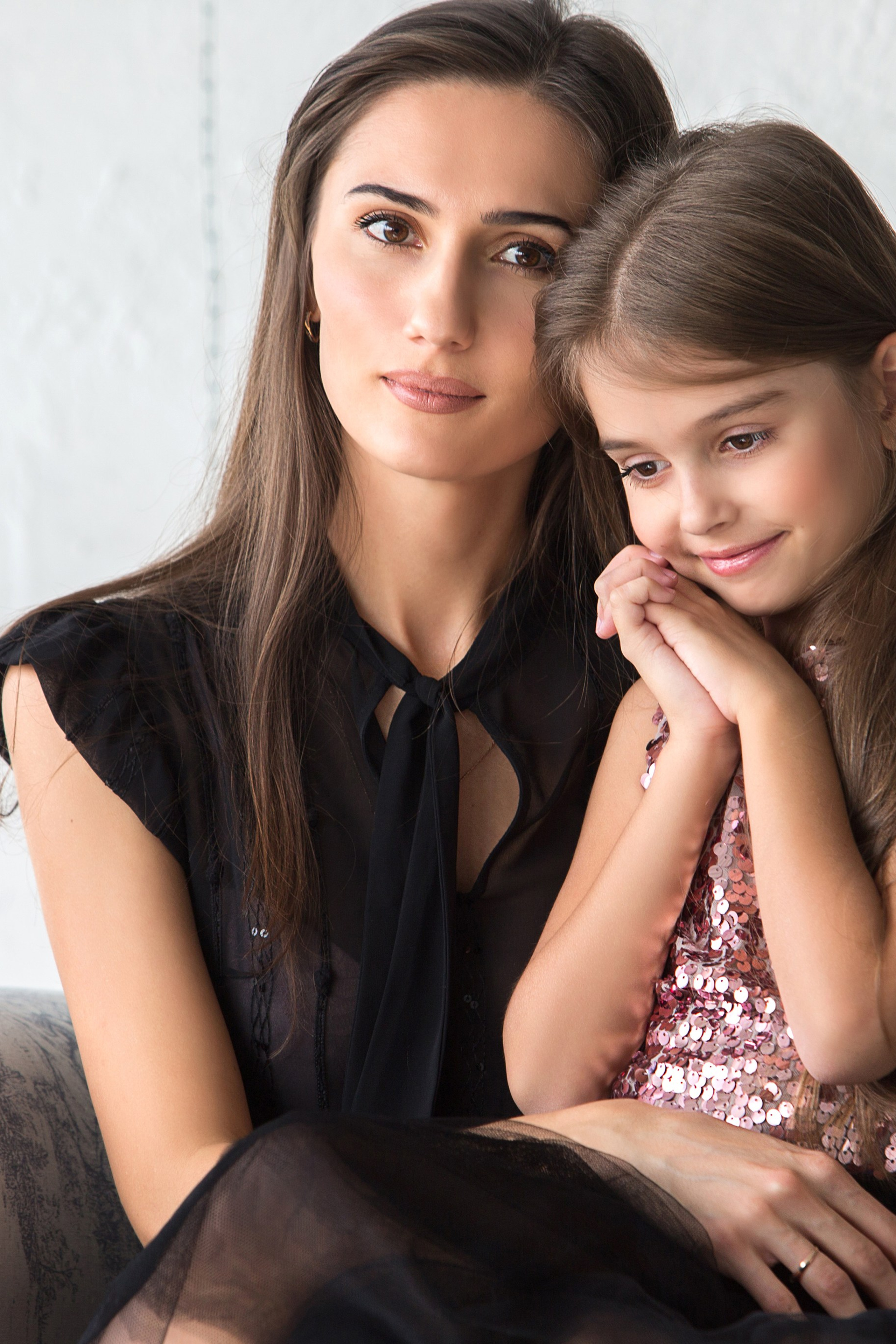 La douceur est tendre. Séance photo mère et fille. Photographe professionnelle de la ville d’Auxerre - Ekaterina Mathieu