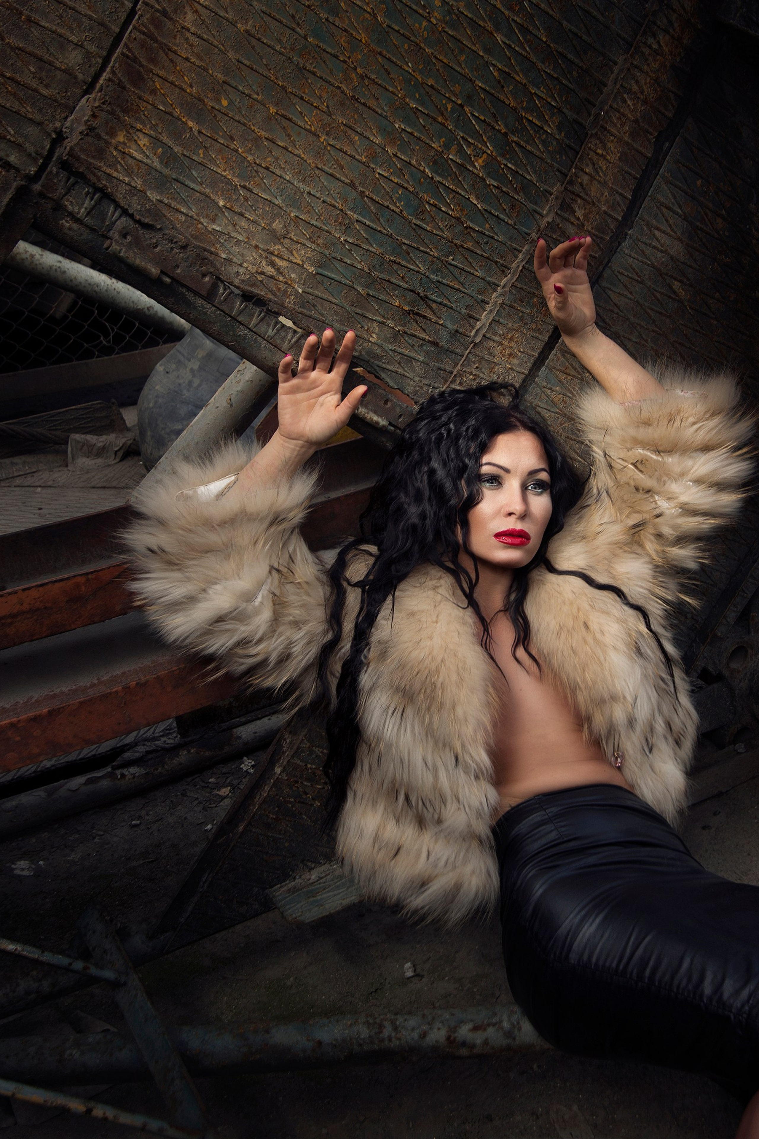 Grâce Métallique: Portraits Conceptuels. Photographe professionnelle de la ville d’Auxerre - Ekaterina Mathieu