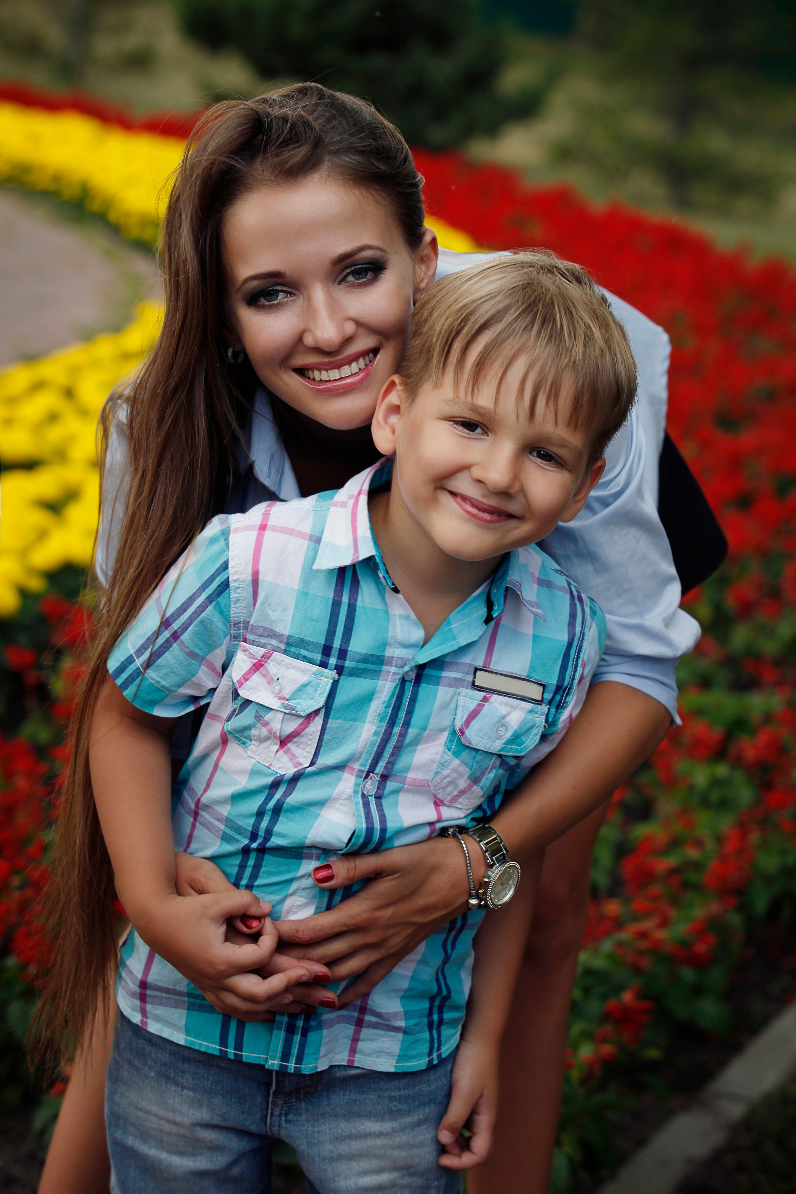 Le premier jour de vie scolaire. Le bonheur d’être la mère de ce garçon. Photographe professionnelle de la ville d’Auxerre - Ekaterina Mathieu