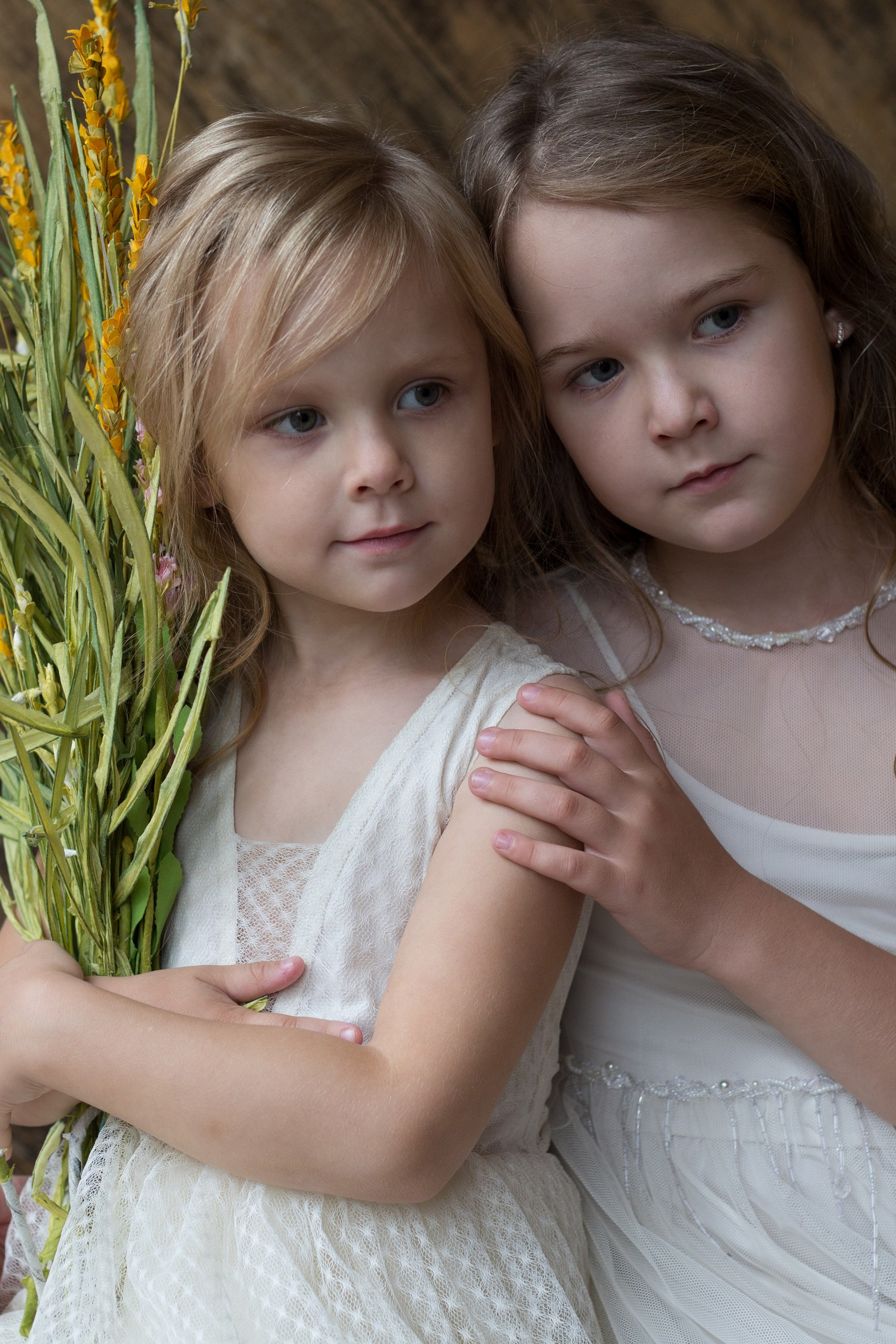 Petites sœurs. Photographe professionnelle de la ville d’Auxerre - Ekaterina Mathieu